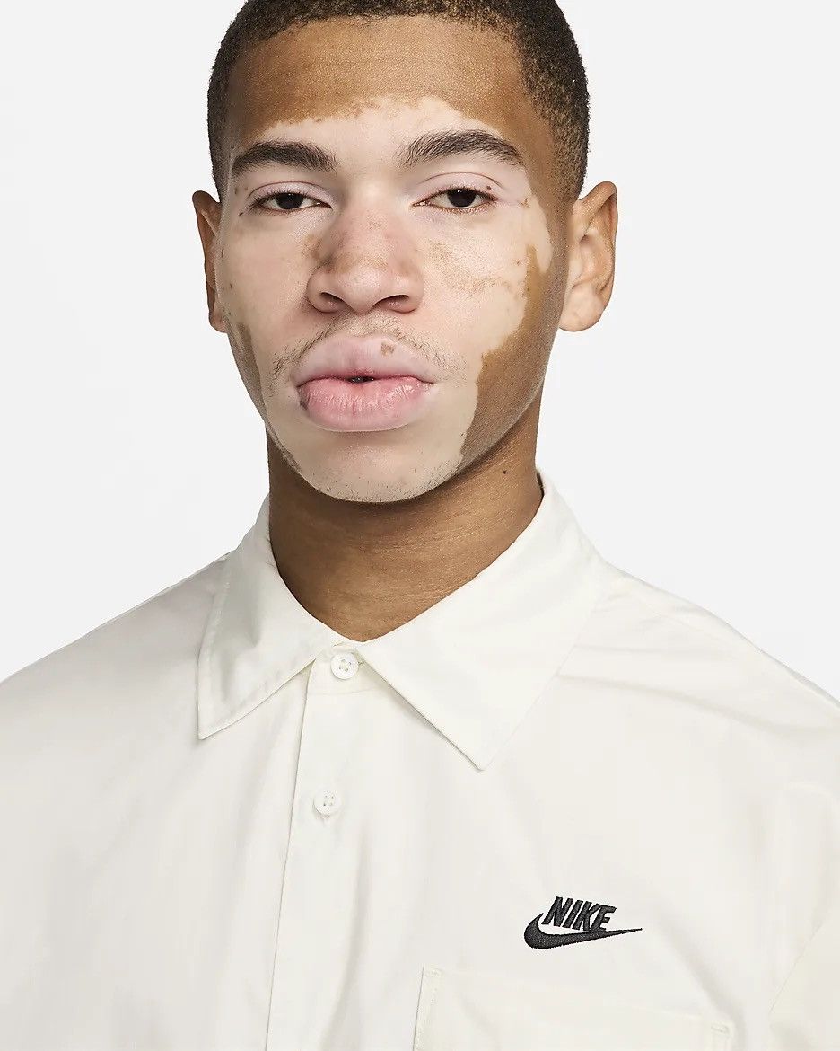Nike Nike Club Oxford Short-Sleeve Button-Up Shirt Loose Fit Size US XL / EU 56 / 4 - 3 Thumbnail