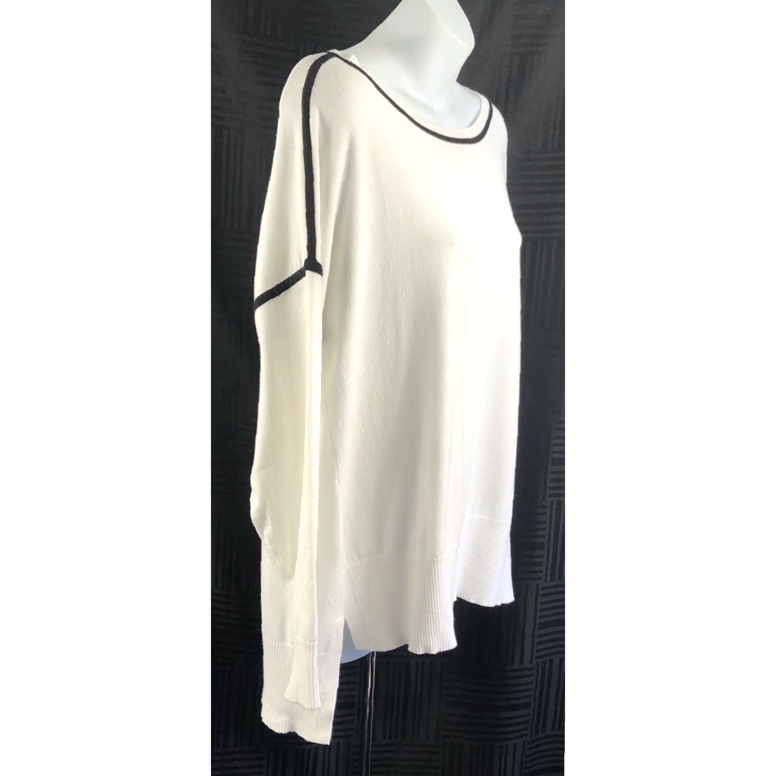 Jones New York Jones New York Pullover Sweater M White/Black Hi-Low 3/4 Sleeve Viscose Knit Classic Womens Size M / US 6-8 / IT 42-44 - 3 Thumbnail