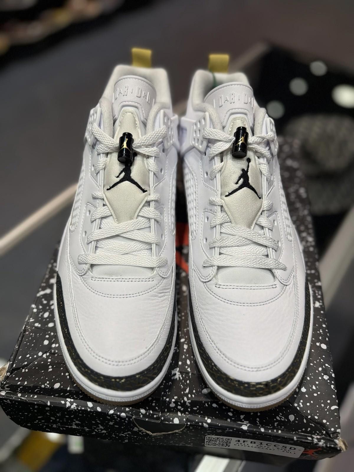 Nike Nike Jordan Spizike Low White Metallic Gold Men's SIZE 13 Size US 13 / EU 46 - 9 Thumbnail