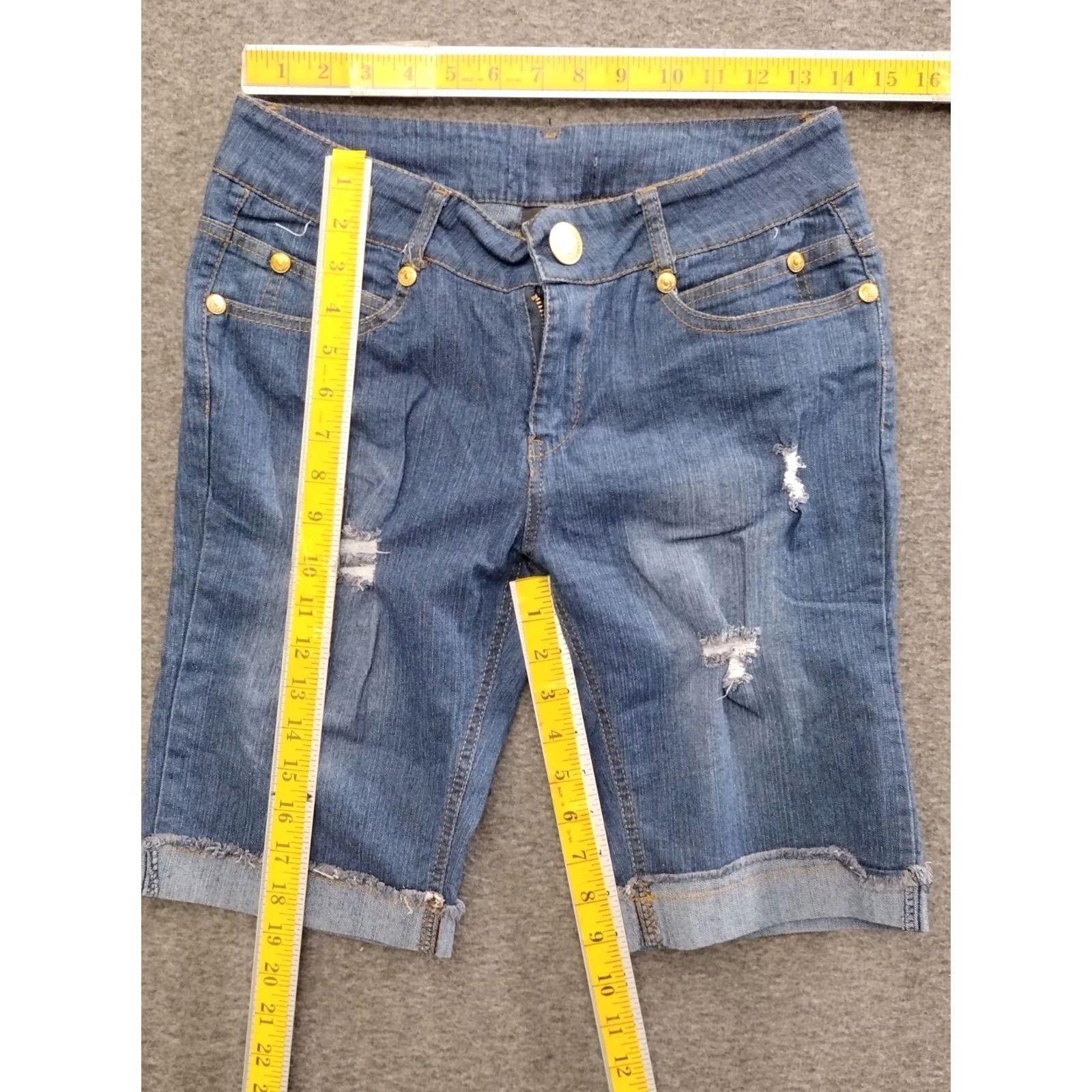 Vintage Unbranded Light Blue Cuffed Distressed Juniors Jeans Shorts 9 Women Small Casual Beach 9in Inseam Size 30" / US 8 / IT 44 - 4 Thumbnail