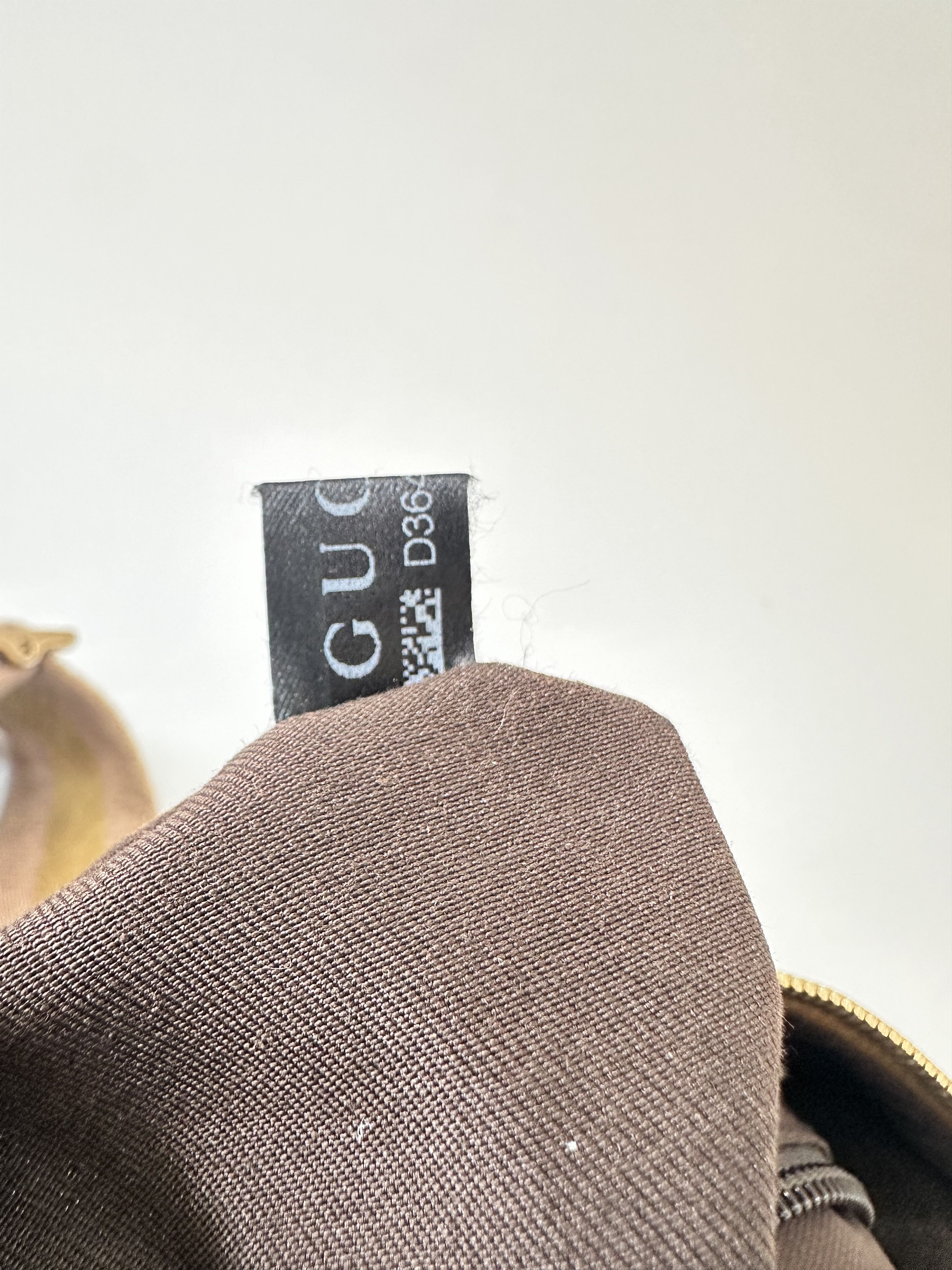 Gucci GUCCI GG Canvas Medium Sherry Half Moon Crossbody Bag Gold Size ONE SIZE - 8 Thumbnail