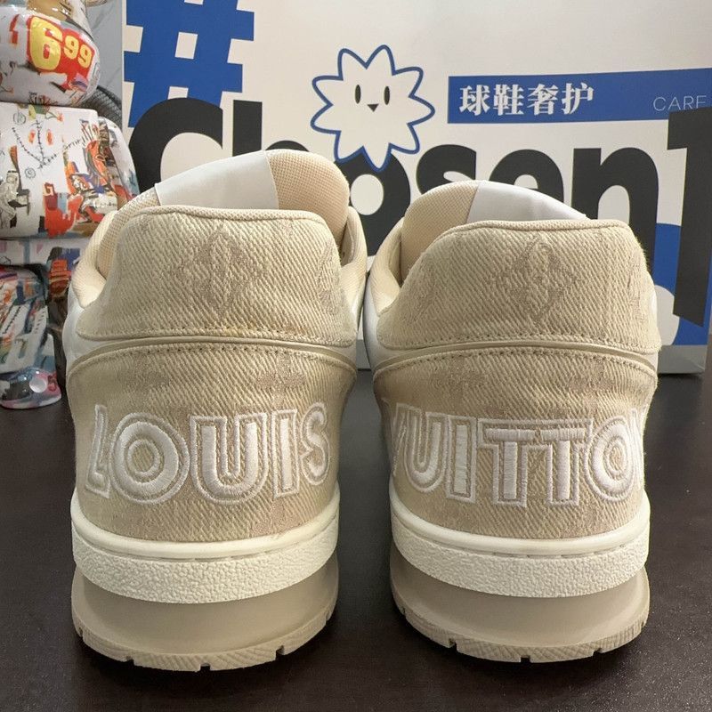 Louis Vuitton Louis Vuitton Trainer Low Top Fashion Sneakers - Size US 10.5 / EU 43-44 - 2 Thumbnail