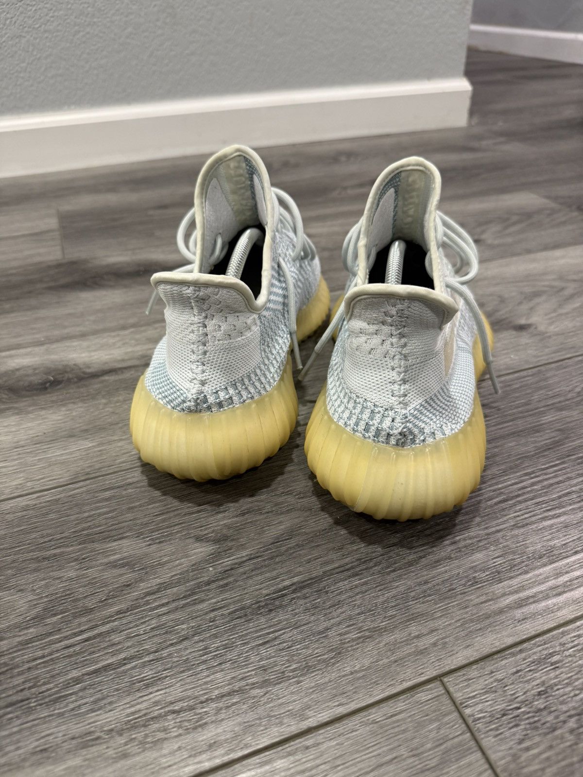 Yeezy Yeezy Boost 350 V2 Cloud White Size US 10.5 / EU 43-44 - 3 Thumbnail