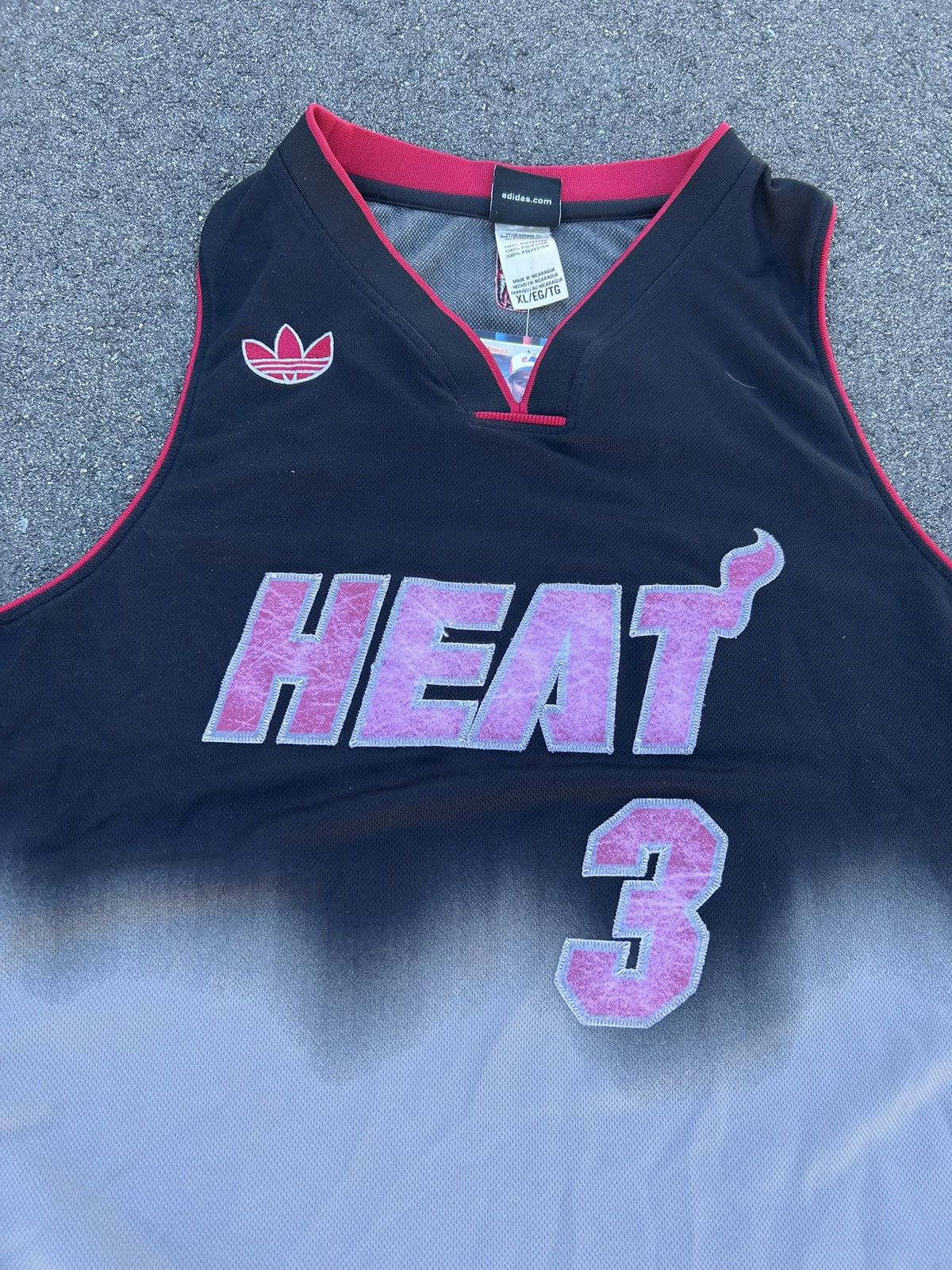 Adidas × NBA × Vintage Vintage Miami Heat Fader Dwayne Wade NBA Basketball Jersey Size US XL / EU 56 / 4 - 4 Thumbnail