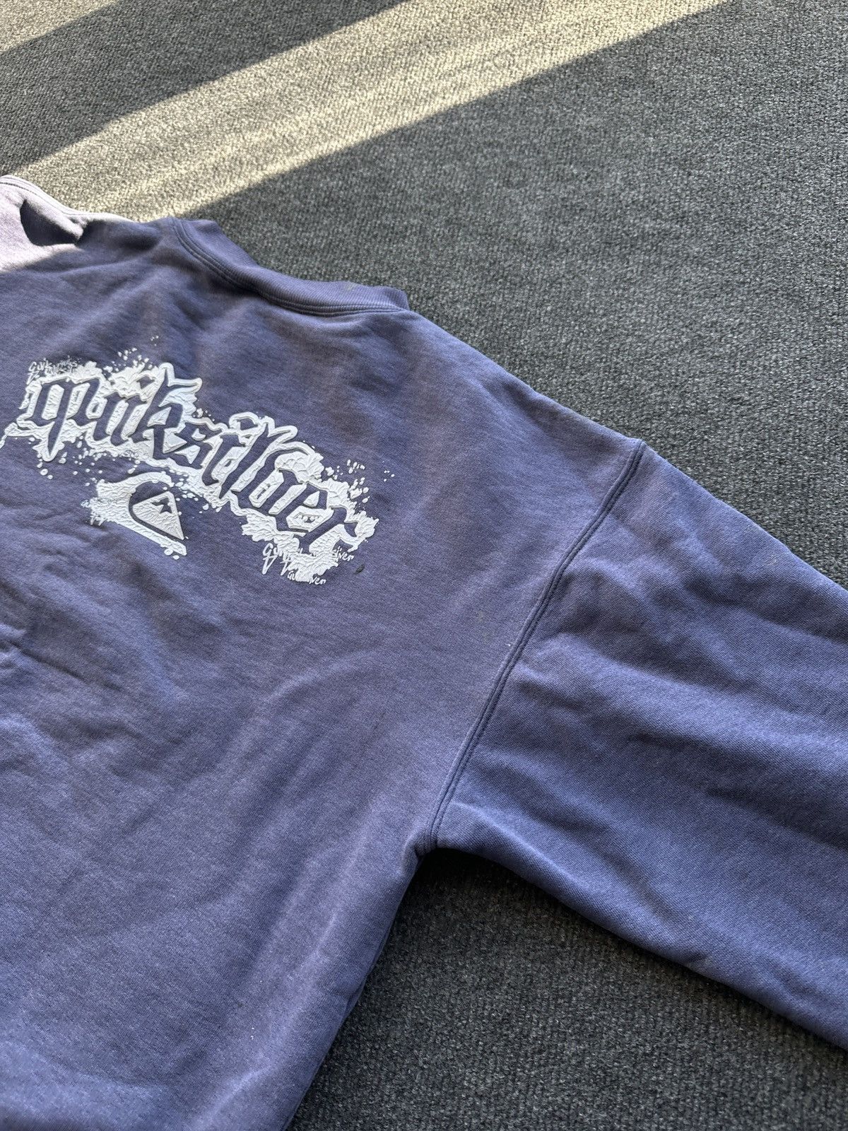 Quiksilver ARCHIVE🚨 VNTG QUIKSILVER DISTRESSED BIG 3D LOGO SWEATSHIRT Size US L / EU 52-54 / 3 - 14 Thumbnail