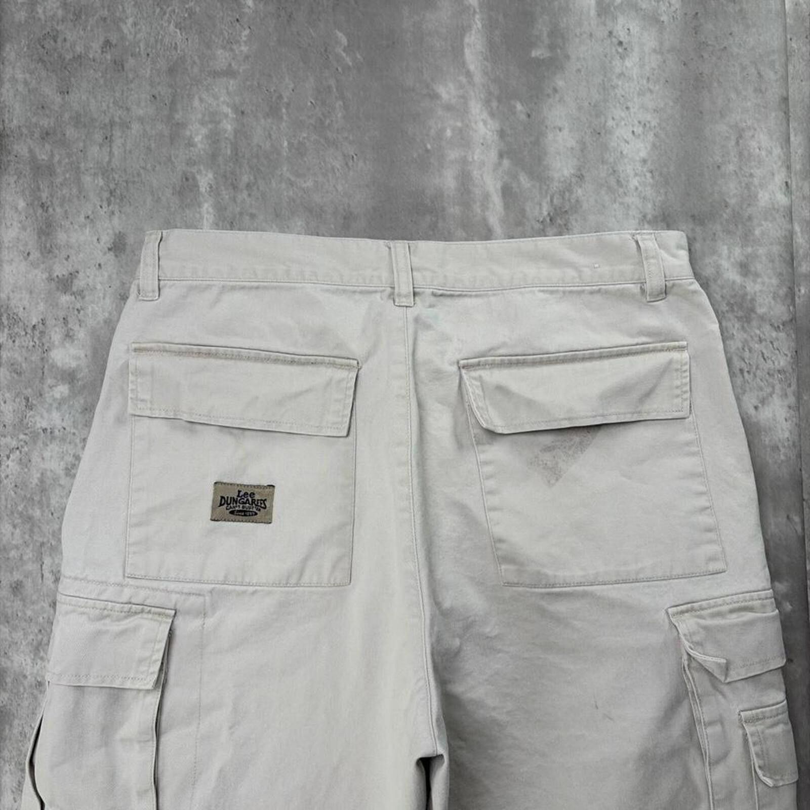 Lee Vintage Cream Lee Dungarees Grunge Baggy Cargo Shorts Size US 33 - 3 Thumbnail