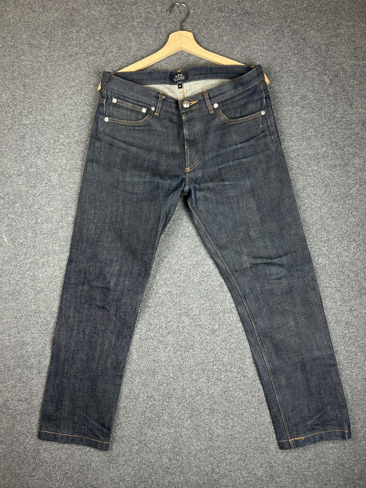 A.P.C. petit store standard jean droit etroit jeans