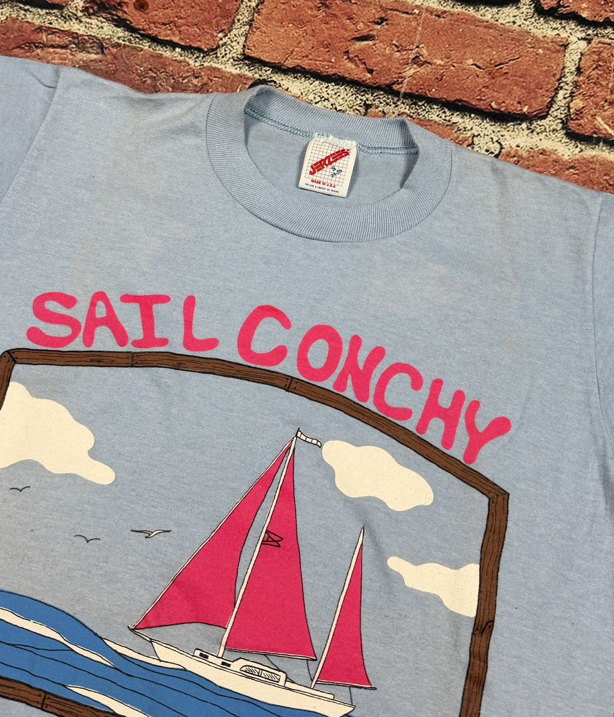 Jerzees Vintage 90s Sail Conchy Joes Jensen Beach Single Stitch Tee Size US S / EU 44-46 / 1 - 6 Thumbnail