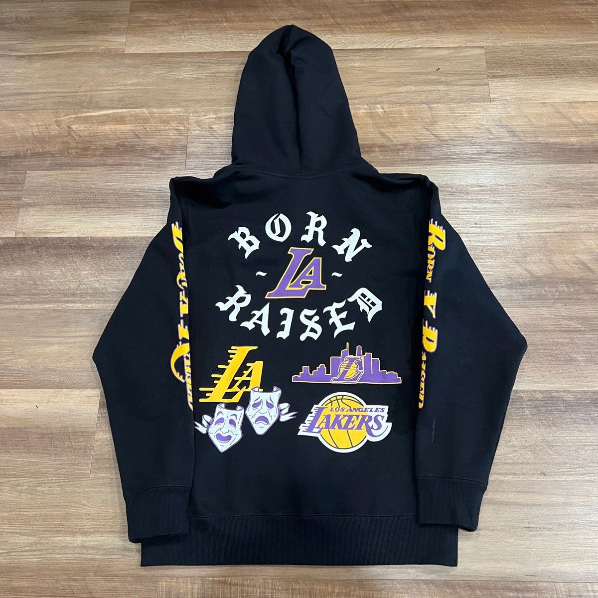 Born X Raised × MLB × New Era Los Angeles Lakers New Era Black Born x Raised Hoodie Size US L / EU 52-54 / 3 - 2 Thumbnail