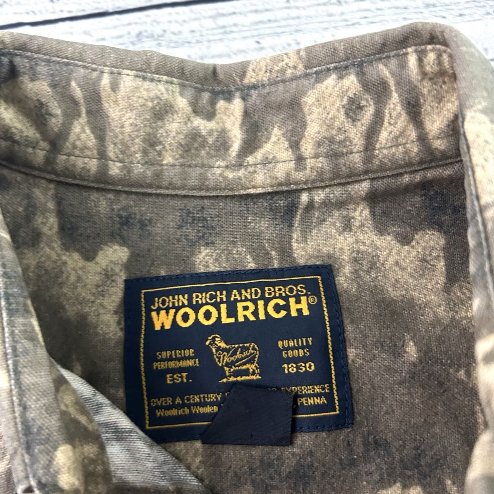 Vintage Woolrich Chamois All Over Buffalo Print Heavy Button Shirt Mens Large Tan Beige Size US L / EU 52-54 / 3 - 2 Thumbnail