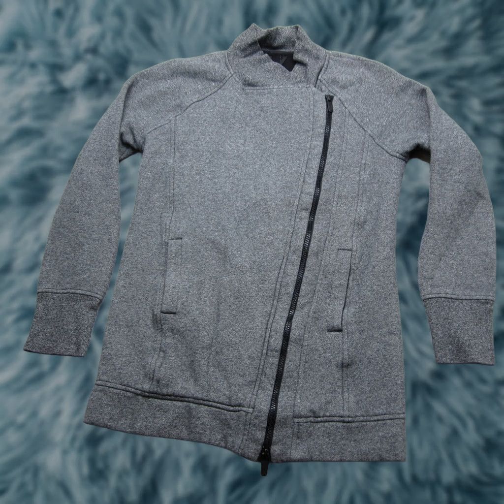 Lululemon Lululemon Back To It Wrap Jacket Womens 2 Gray Fleece Outdoors Travel Full Zip Jacket Size XS / US 0-2 / IT 36-38 - 1 Thumbnail
