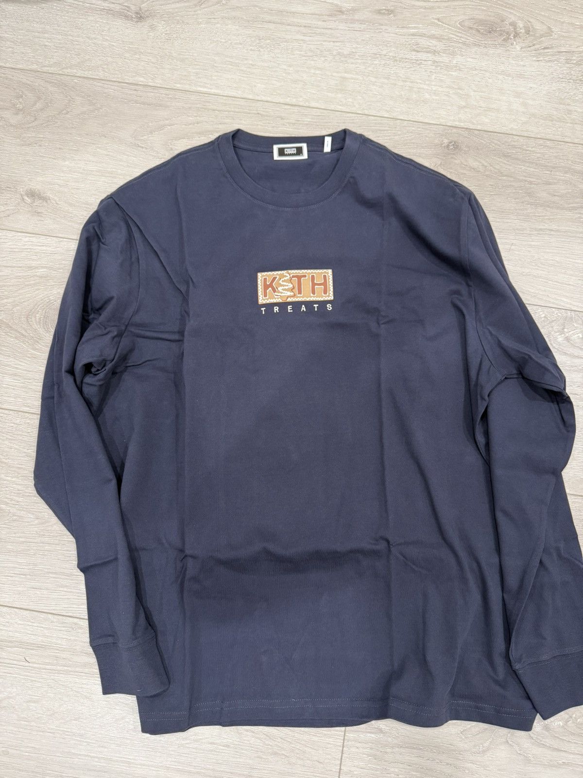 Kith Kith Treats Cookie Box Logo LS Tee Nocturnal XL Size US XL / EU 56 / 4 - 4 Thumbnail