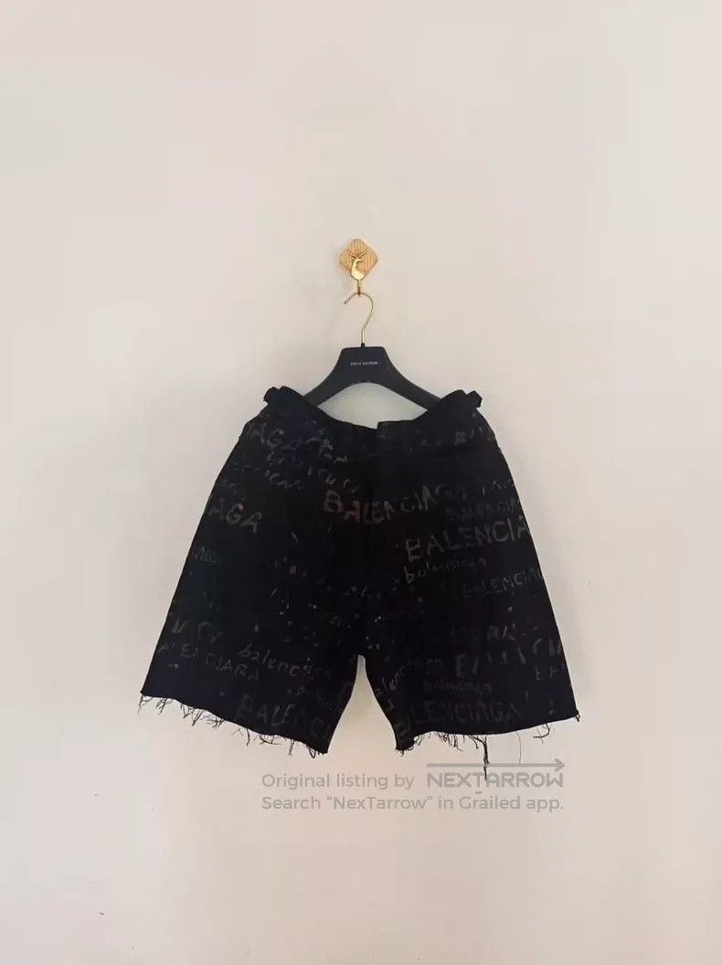 Balenciaga Balenciaga size S Distressed graffiti shorts Size US 27 - 1 Thumbnail