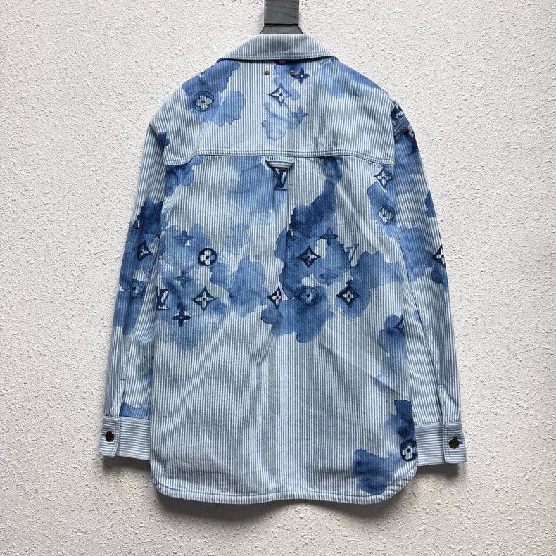 Louis Vuitton LOUIS VUITTON White and blue ink LOGO printed denim jacket Size US XL / EU 56 / 4 - 2 Thumbnail
