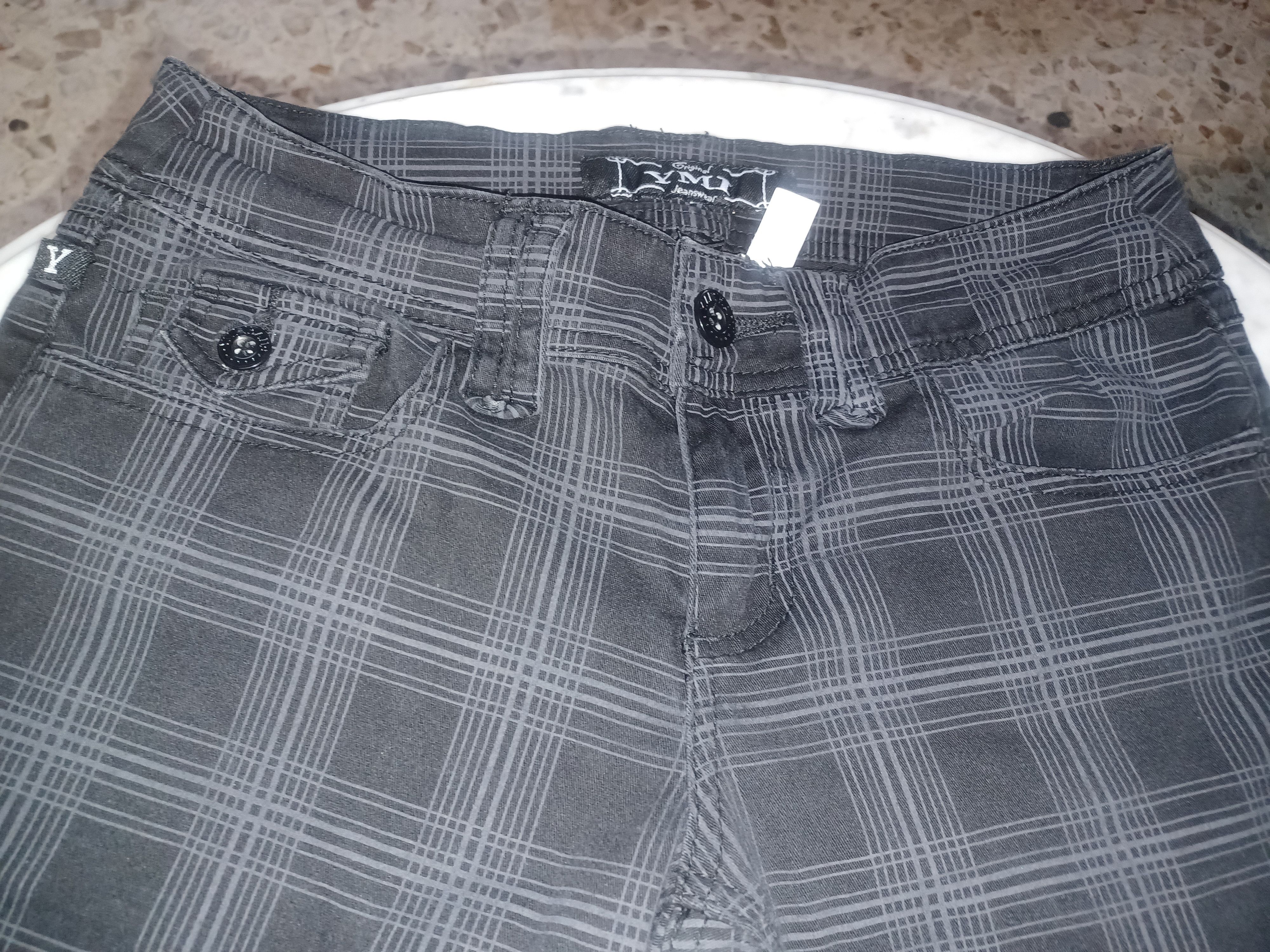 Other YMI Women's Shorts SZ 7 Black Plaid Size 28" / US 6 / IT 42 - 2 Thumbnail