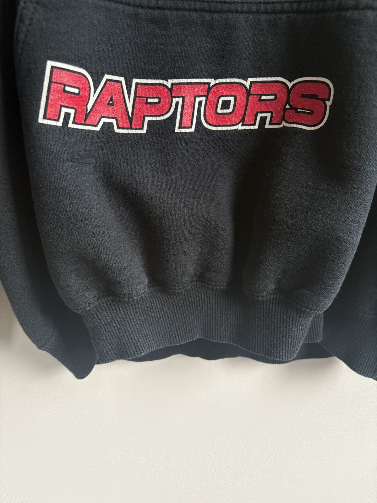 NBA Vintage Streetwear 90s NBA Toronto Raptors Faded Team Hoodie Size US L / EU 52-54 / 3 - 2 Thumbnail