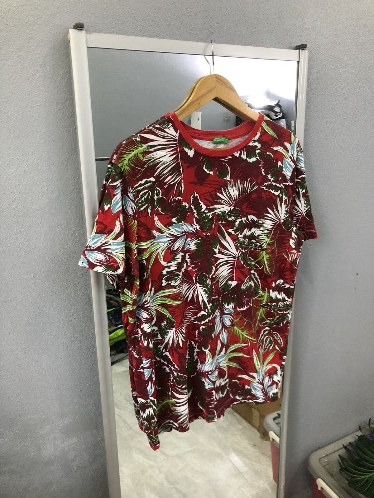 Benetton Benetton Floral Jungle Tee – Made in Egypt – Size M Size US M / EU 48-50 / 2 - 3 Thumbnail