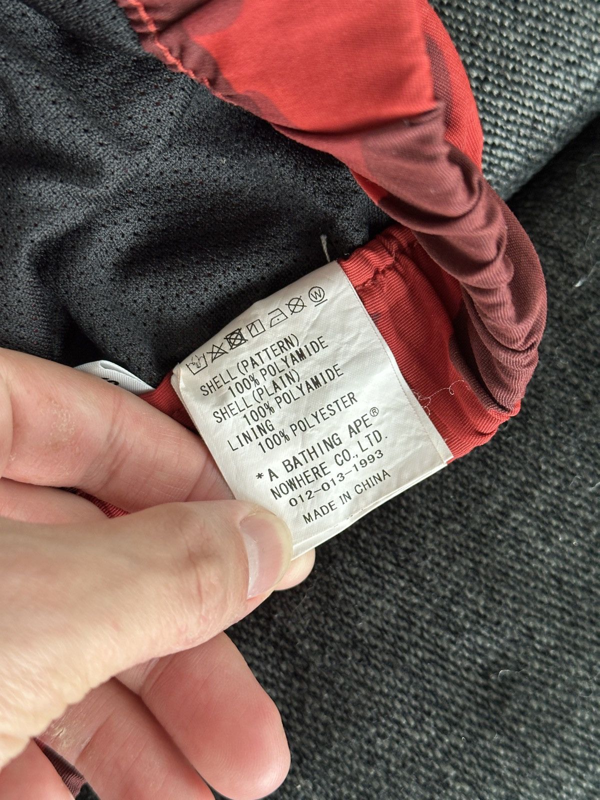 Bape BAPE Camo Cargo Nylon Pants Red Size US 30 / EU 46 - 11 Thumbnail