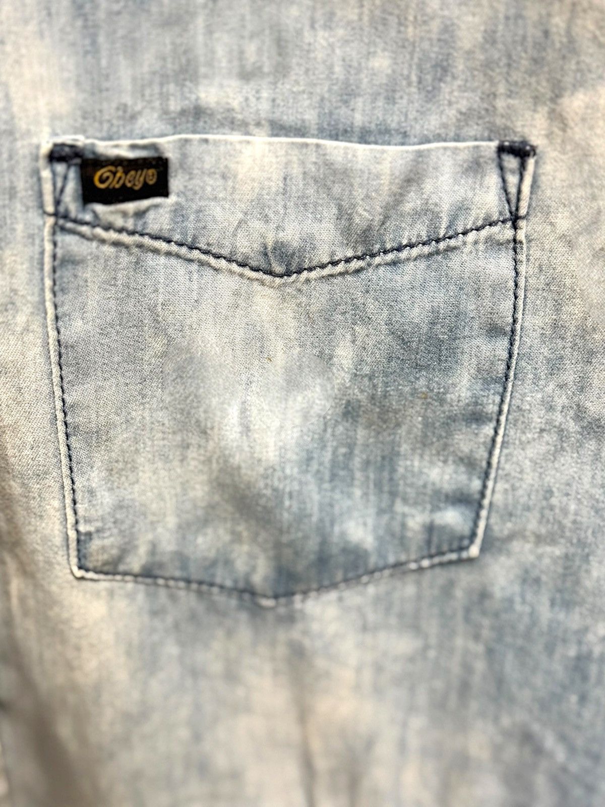Obey OBEY Light Wash Chambray LS Roll-Tab Button-Down Shirt Size XS / US 0-2 / IT 36-38 - 2 Thumbnail