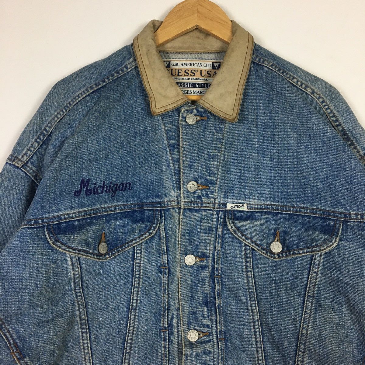 Guess Vintage Guess Classic Style Leather Collar Denim Jacket Size US L / EU 52-54 / 3 - 4 Thumbnail