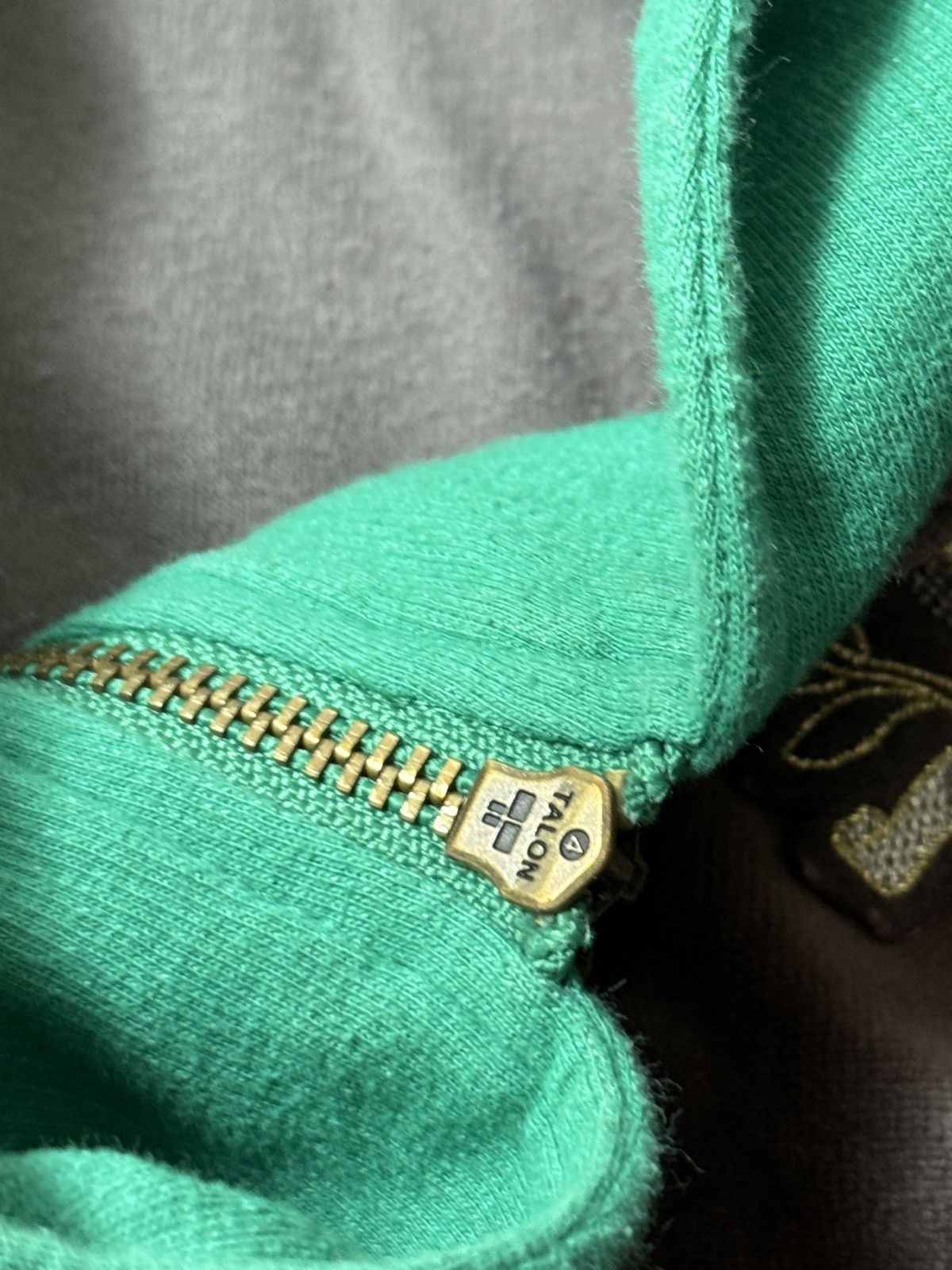 Juicy Couture VINTAGE JUICY COUTURE 2000s VELOUR ZIP UP HOODIE Size S / US 4 / IT 40 - 6 Thumbnail