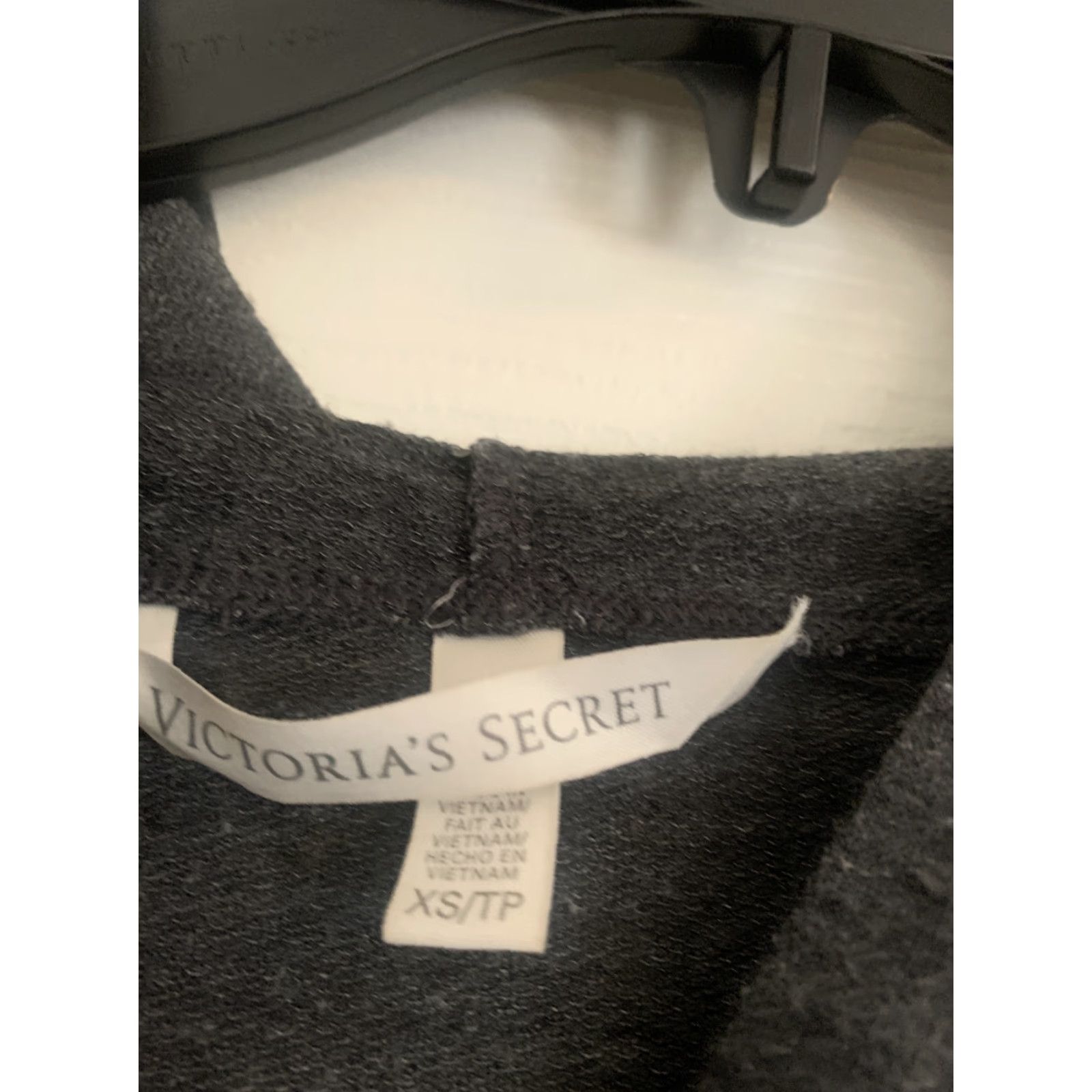 Victoria's Secret Victoria's Secret Gray Zip Up Hoodie XS Woman Full Zip PINK Logo Hooded Pockets Activewear Size XS / US 0-2 / IT 36-38 - 3 Thumbnail