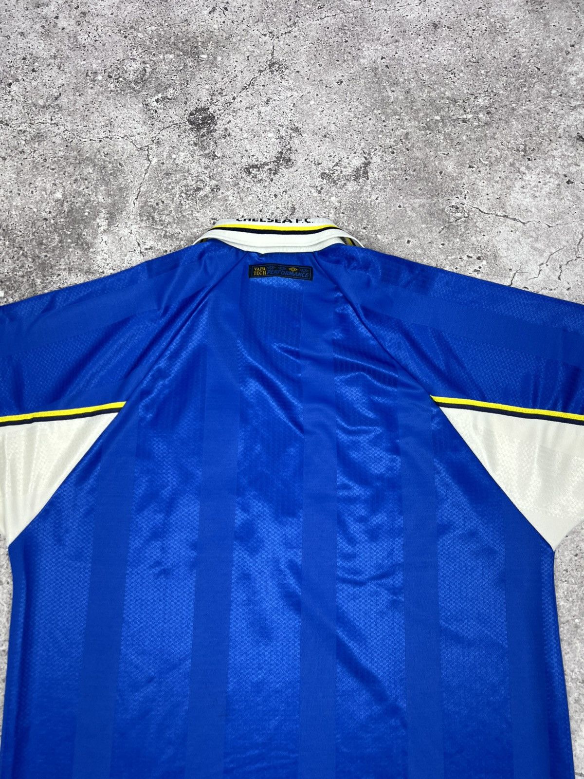 Umbro Vintage Umbro Chelsea 1997/1999 Home Football Shirt Jersey Size US L / EU 52-54 / 3 - 14 Thumbnail