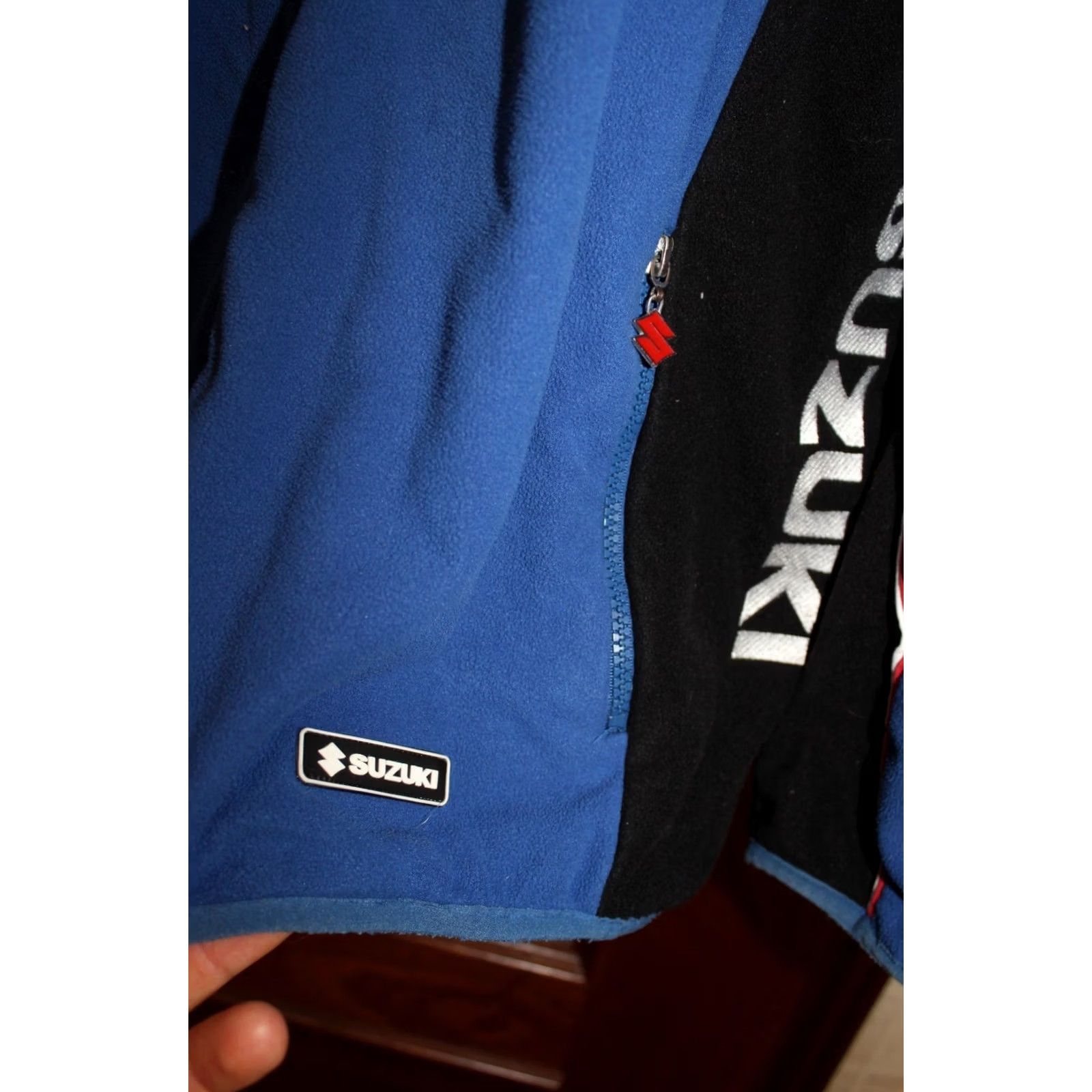 Vintage Vintage Suzuki Team GSX-R Official Fleece Full Zip Jacket Men XL Blue - Motor Sport, 2000s, GSX-R, Team, Fleece, Zip Jacket, Mens Size US XL / EU 56 / 4 - 3 Thumbnail