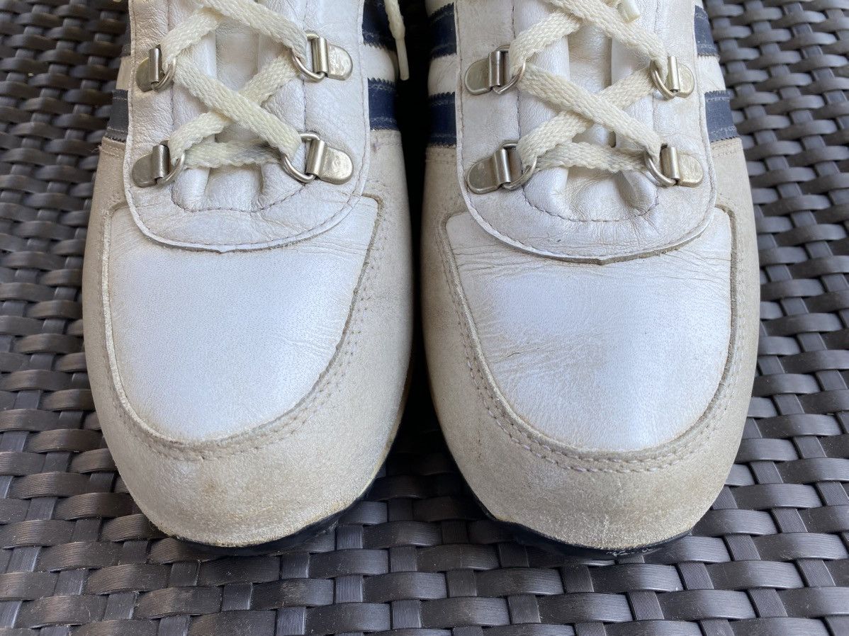 Vintage Vintage Adidas Jogging High Top Shoes Made in Slovenia Rare Size US 10 / EU 43 - 5 Thumbnail