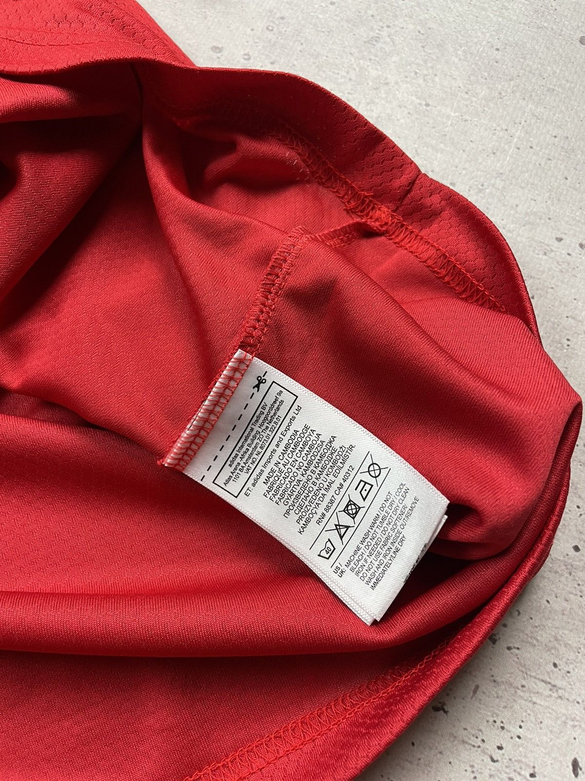 Adidas Adidas Wales 22/2023 kit centre logo Size US L / EU 52-54 / 3 - 10 Thumbnail