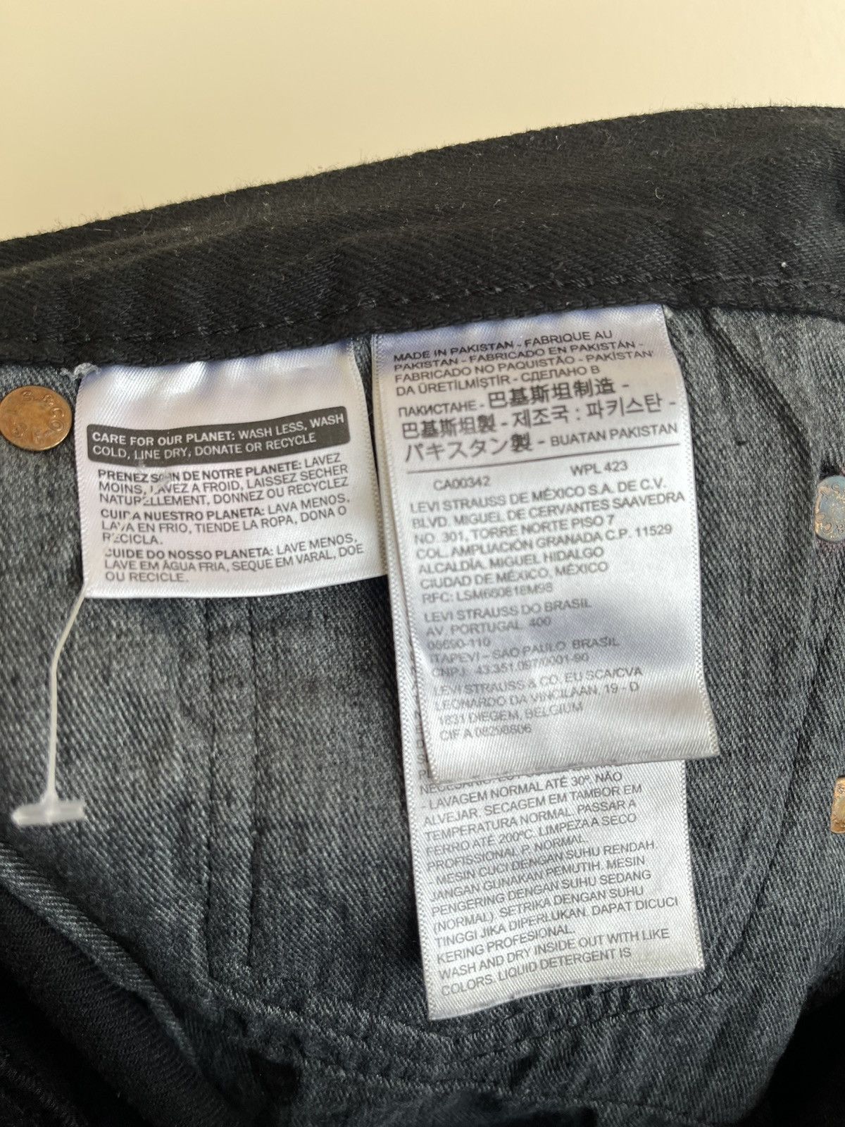 Levi's Premium 501 Straight Leg Regular Fit 5 Pocket Denim Jeans Size US 32 / EU 48 - 17 Thumbnail