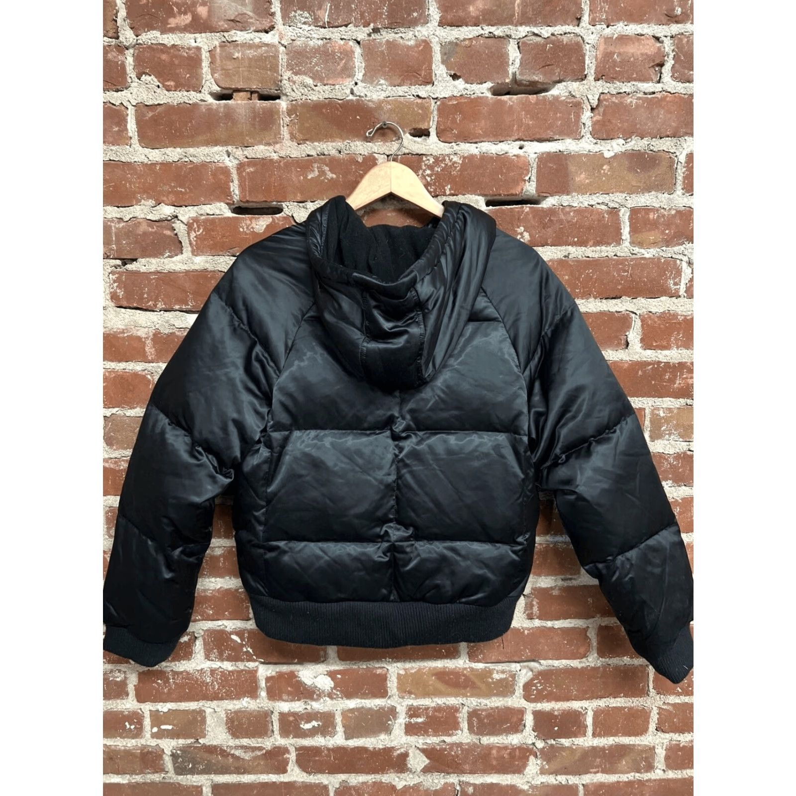 Old Navy VINTAGE Old Navy Black Down Puffer Jacket Womens Large L Black Pit to Pit 21 Length 24 Size L / US 10 / IT 46 - 2 Thumbnail