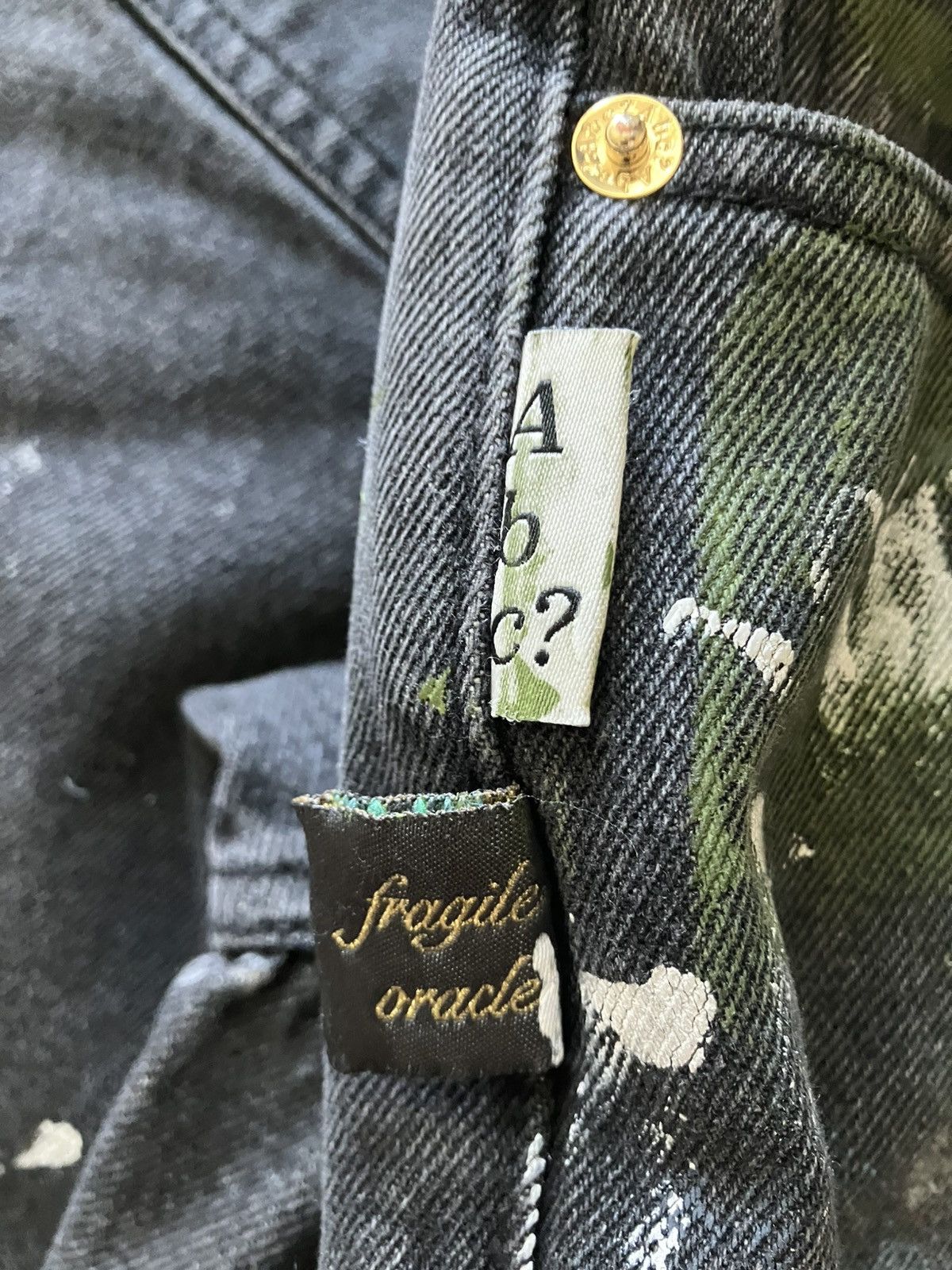 Advisory Board Crystals × Guess Paint Splatter grey wash denim Size US 33 - 4 Thumbnail