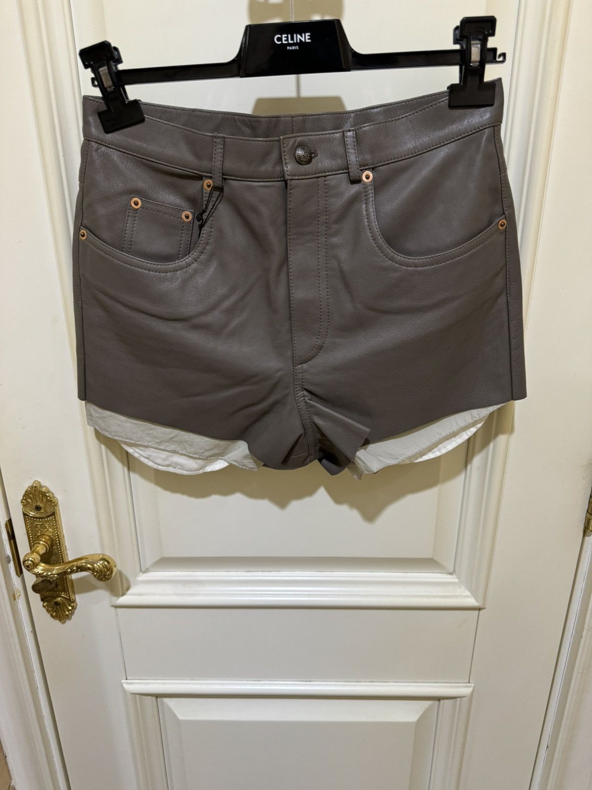 Gucci Rare 2000USD value Gucci runaway lamb leather shorts Size US 30 / EU 46 - 6 Thumbnail