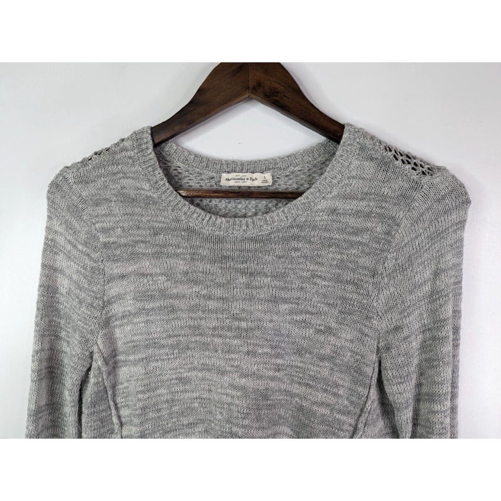 Abercrombie & Fitch Abercrombie & Fitch Sweater Grey Sheer Back Panel Lightweight Women's Small Size S / US 4 / IT 40 - 2 Thumbnail