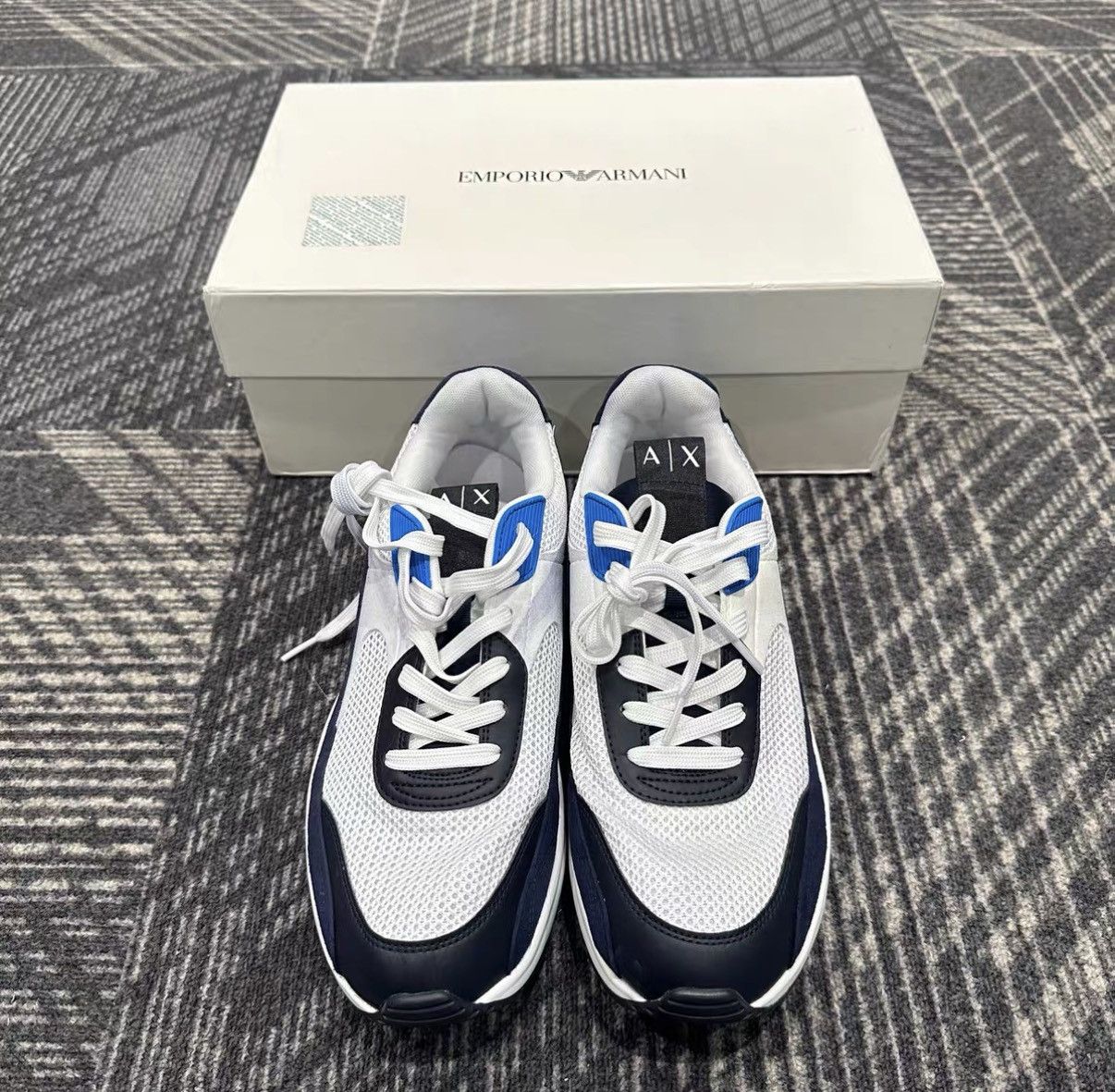 Armani Armani Low Top Sneakers J42 Size US 9.5 / EU 42-43 - 2 Thumbnail