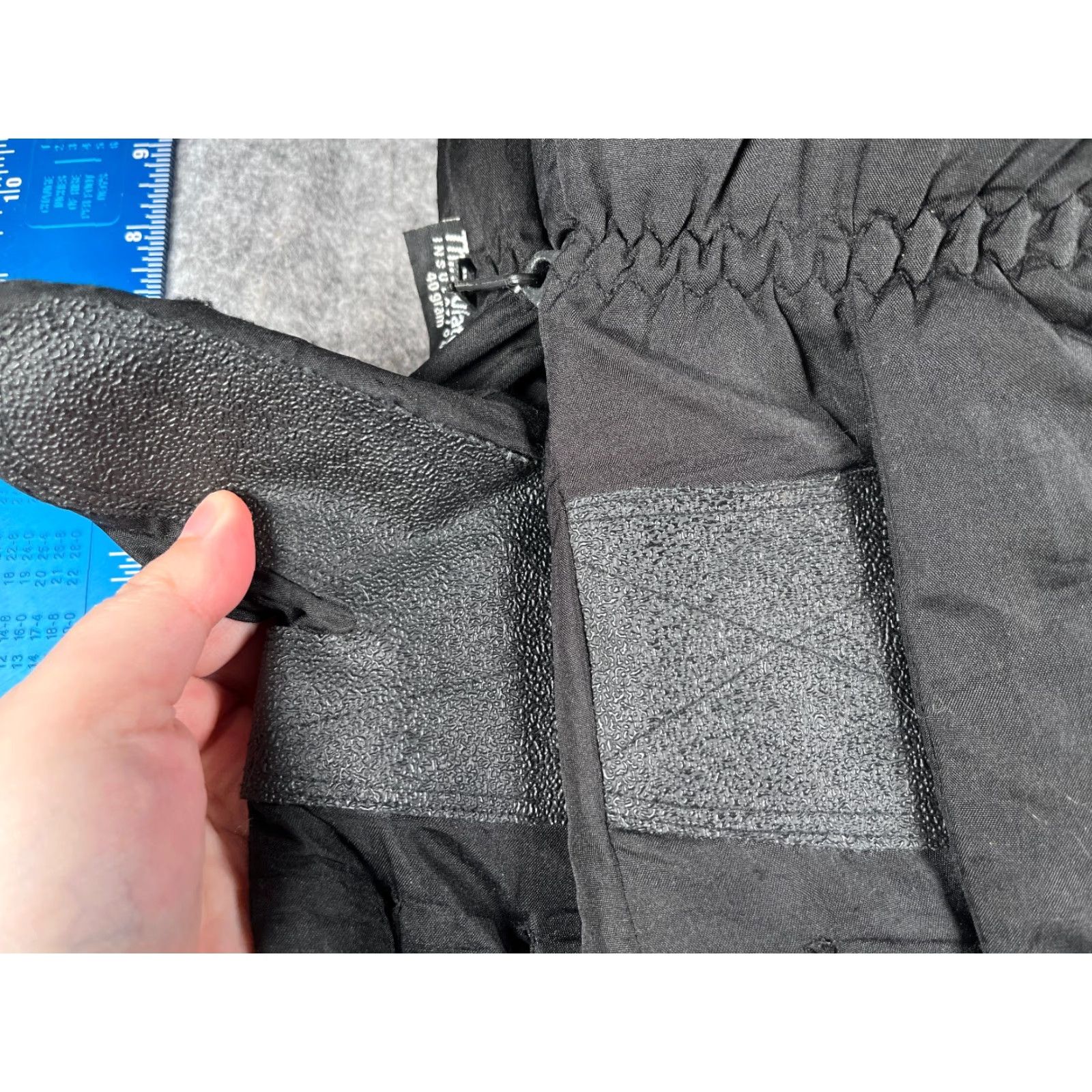 Vintage Thinsulate Glove One Size Black Polyester Insulated Waterproof Warm Wrist Men Ski Winter Size ONE SIZE - 5 Thumbnail