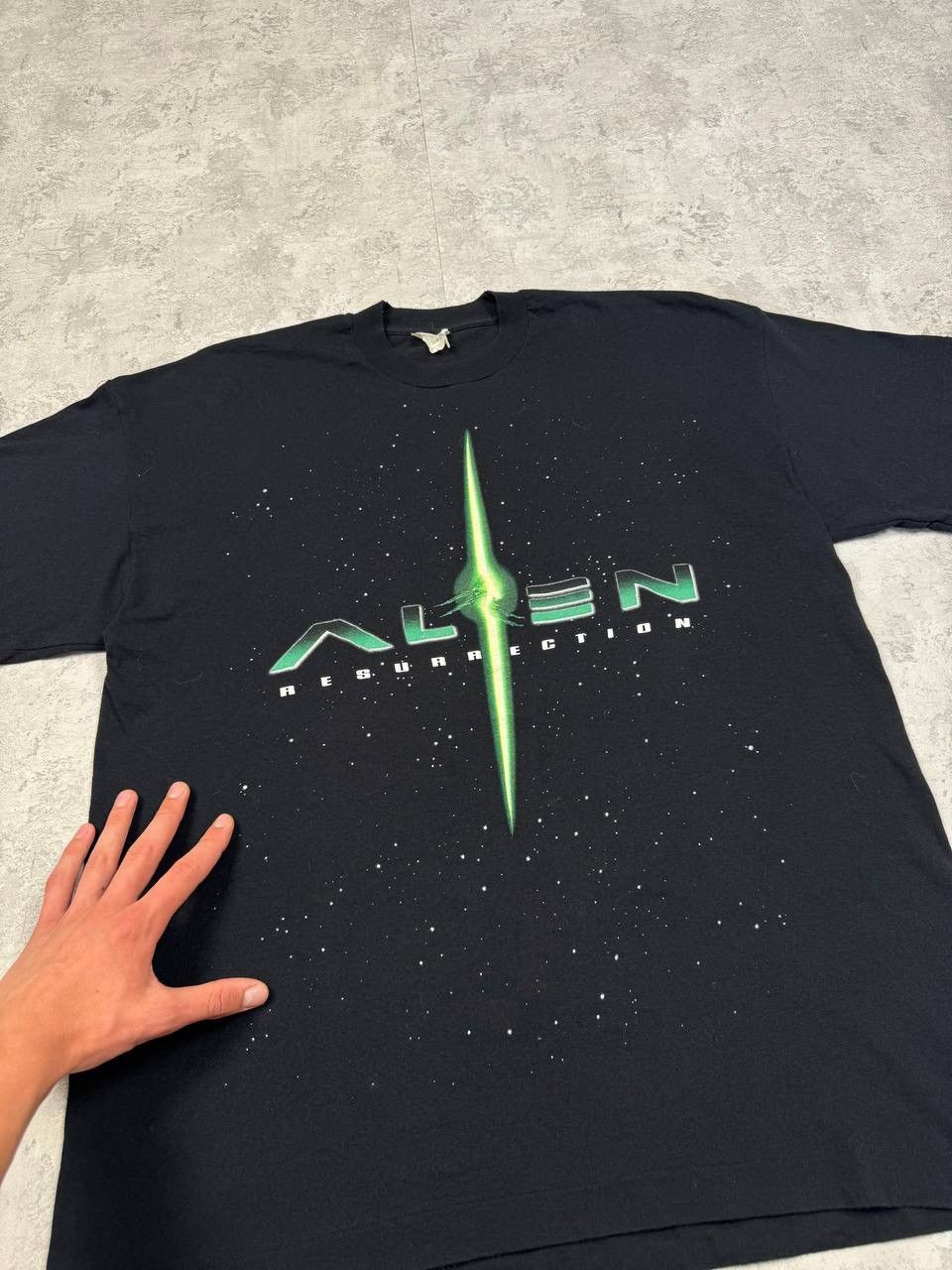 Vintage Vintage 90’s Alien Resurrection T-Shirt Big Logo Size US XL / EU 56 / 4 - 4 Thumbnail
