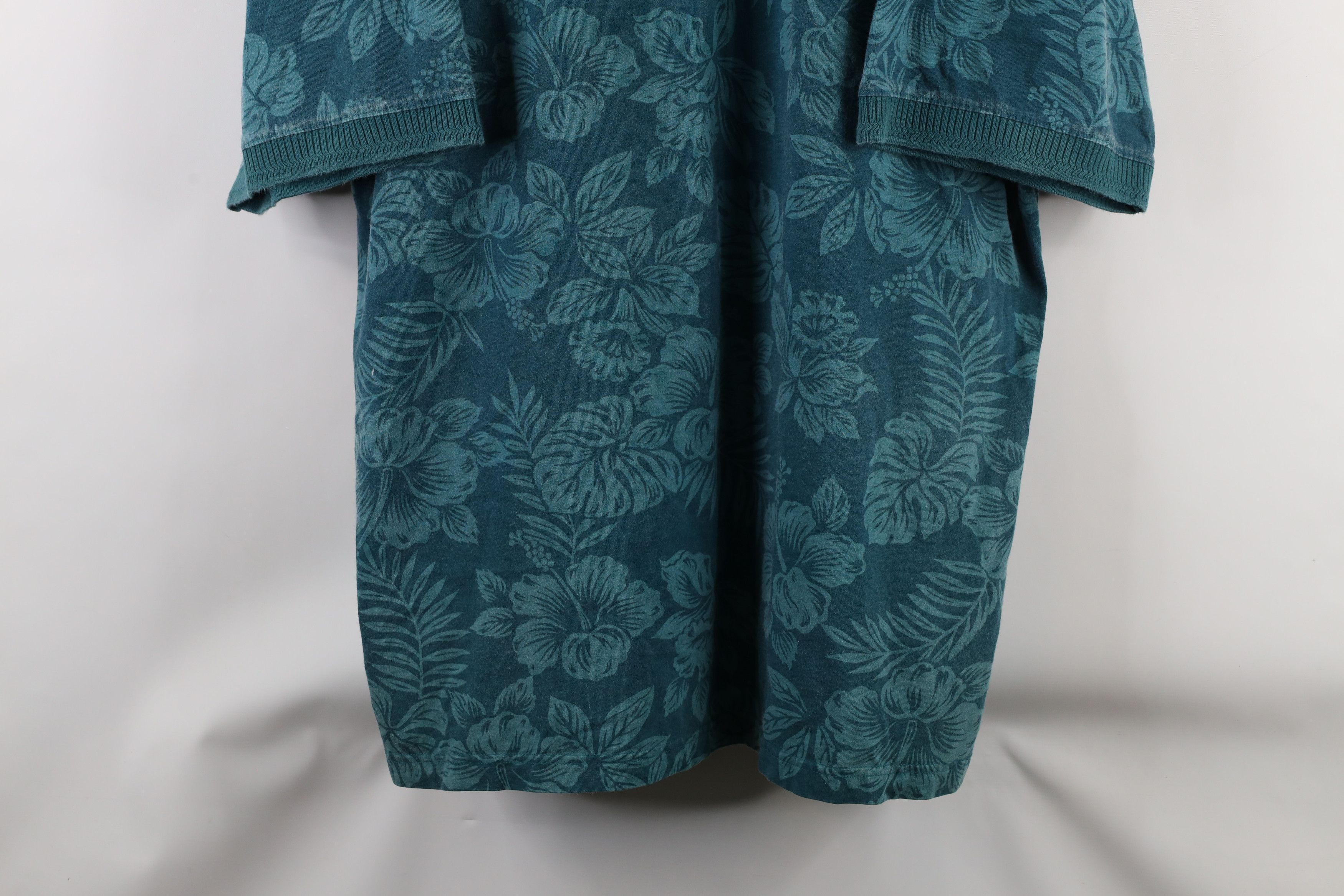 Tommy Bahama × Vintage Vintage Tommy Bahama All Over Print Golf Polo Shirt Teal Size US XL / EU 56 / 4 - 3 Thumbnail
