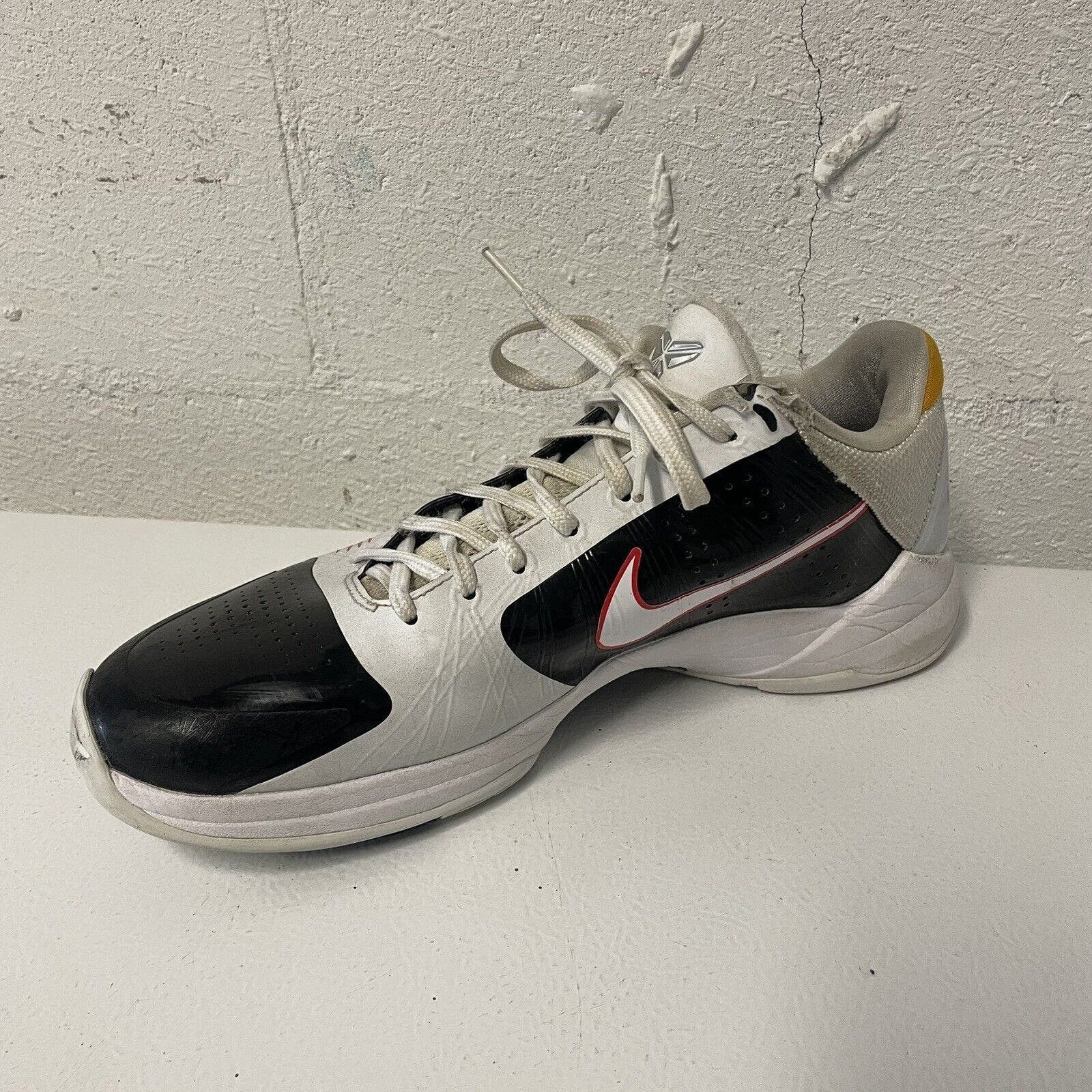 Nike Nike Zoom Kobe 5 Protro Alternate Bruce Lee 10.5 CD4991-101 Size US 10.5 / EU 43-44 - 5 Thumbnail
