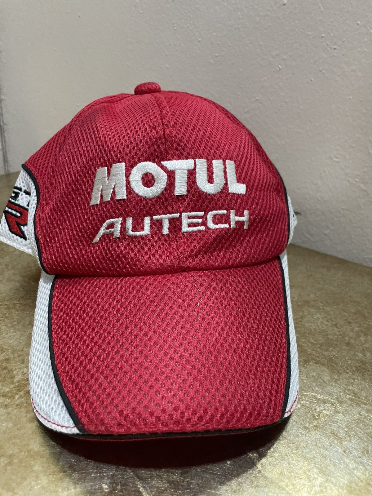 Formula 1 NISSAN NOSMO GT-R SKYLINE JDM MOTUL OIL MOTORSPORTS RED Size ONE SIZE - 3 Thumbnail