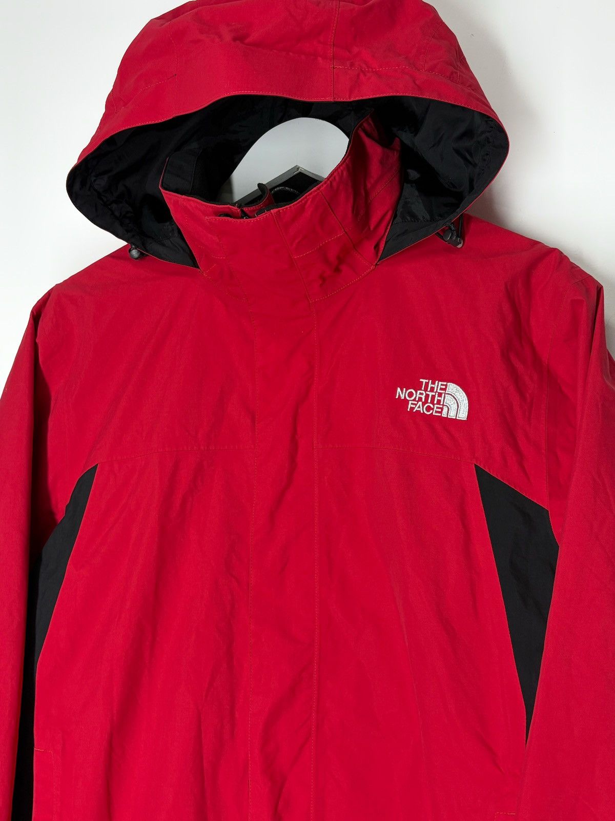 The North Face The North Face HyVent Red Nylon Jacket Size US M / EU 48-50 / 2 - 3 Thumbnail