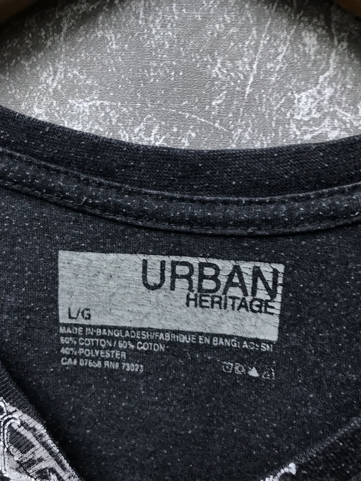 Urban Heritage Urban Heritage Lion Wing Cross Y2K Graphic Tee Size US L / EU 52-54 / 3 - 3 Thumbnail