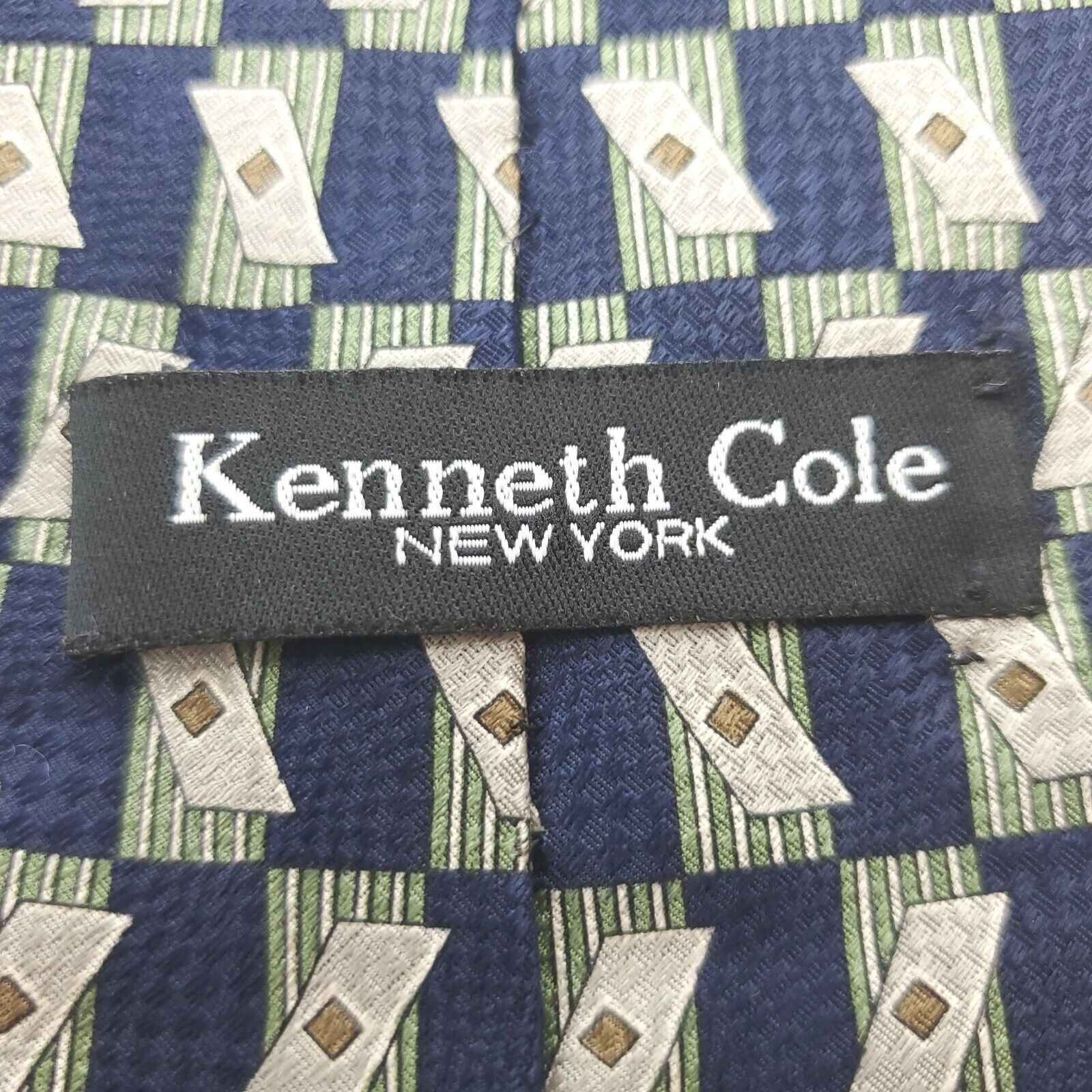 Kenneth Cole Kenneth Cole New York Wide Blue Silk Tie Size ONE SIZE - 3 Thumbnail