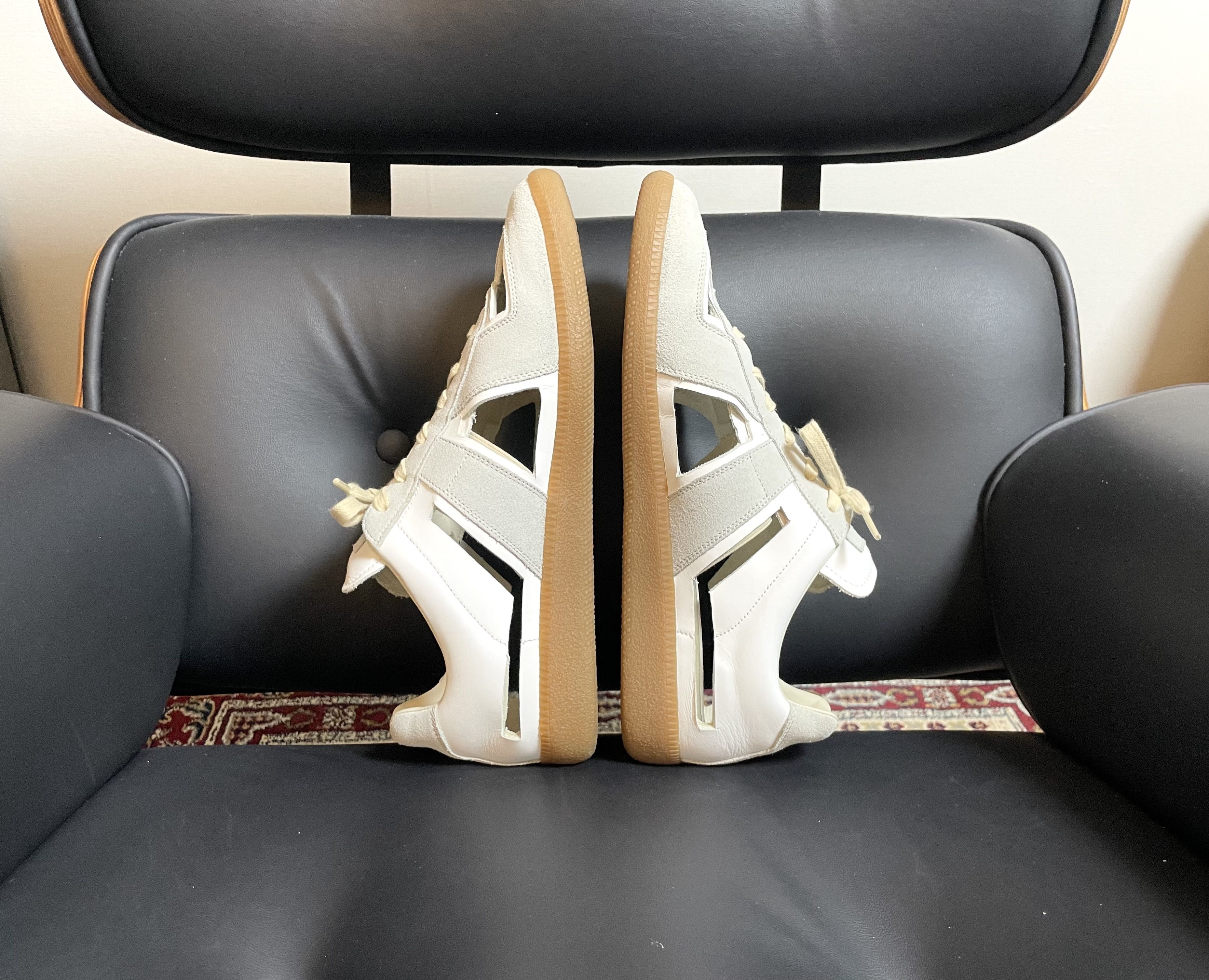 Maison Margiela Maison Margiela GAT (Cutout 2018) Size US 11 / EU 44 - 21 Thumbnail