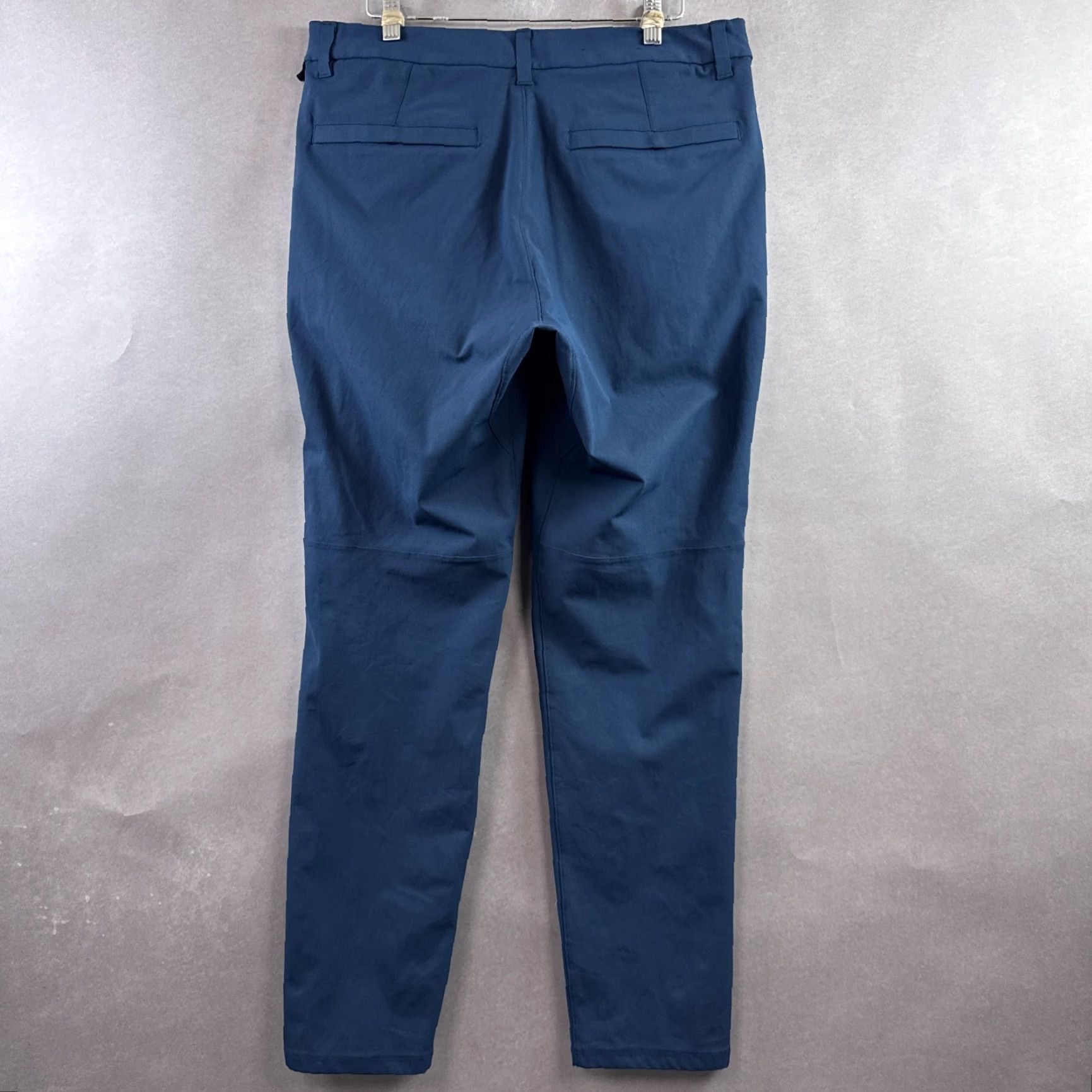 Lululemon Lululemon Pants Mens 34x30 Blue Commission Slim Commute Read Description Hole Size US 34 / EU 50 - 3 Thumbnail