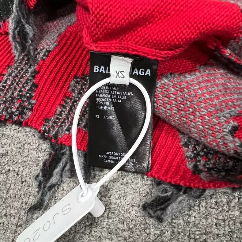 Balenciaga Balenciaga Full-printed barrage fake two damaged sweaters Size US XS / EU 42 / 0 - 6 Thumbnail