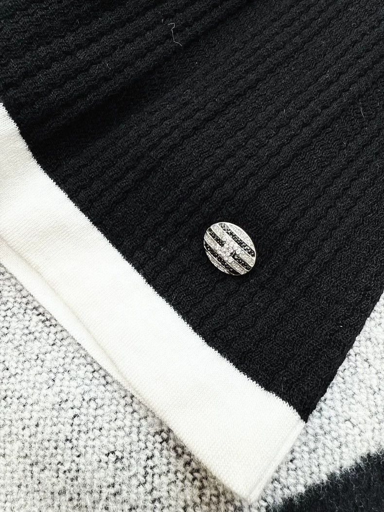 Chanel Chanel 24C black white edge knitted short sleeves Size XS / US 0-2 / IT 36-38 - 4 Thumbnail