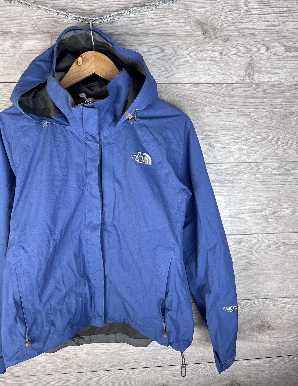 The North Face Women's outdoor jacket The North Face size M gore-Tex Size M / US 6-8 / IT 42-44 - 3 Thumbnail