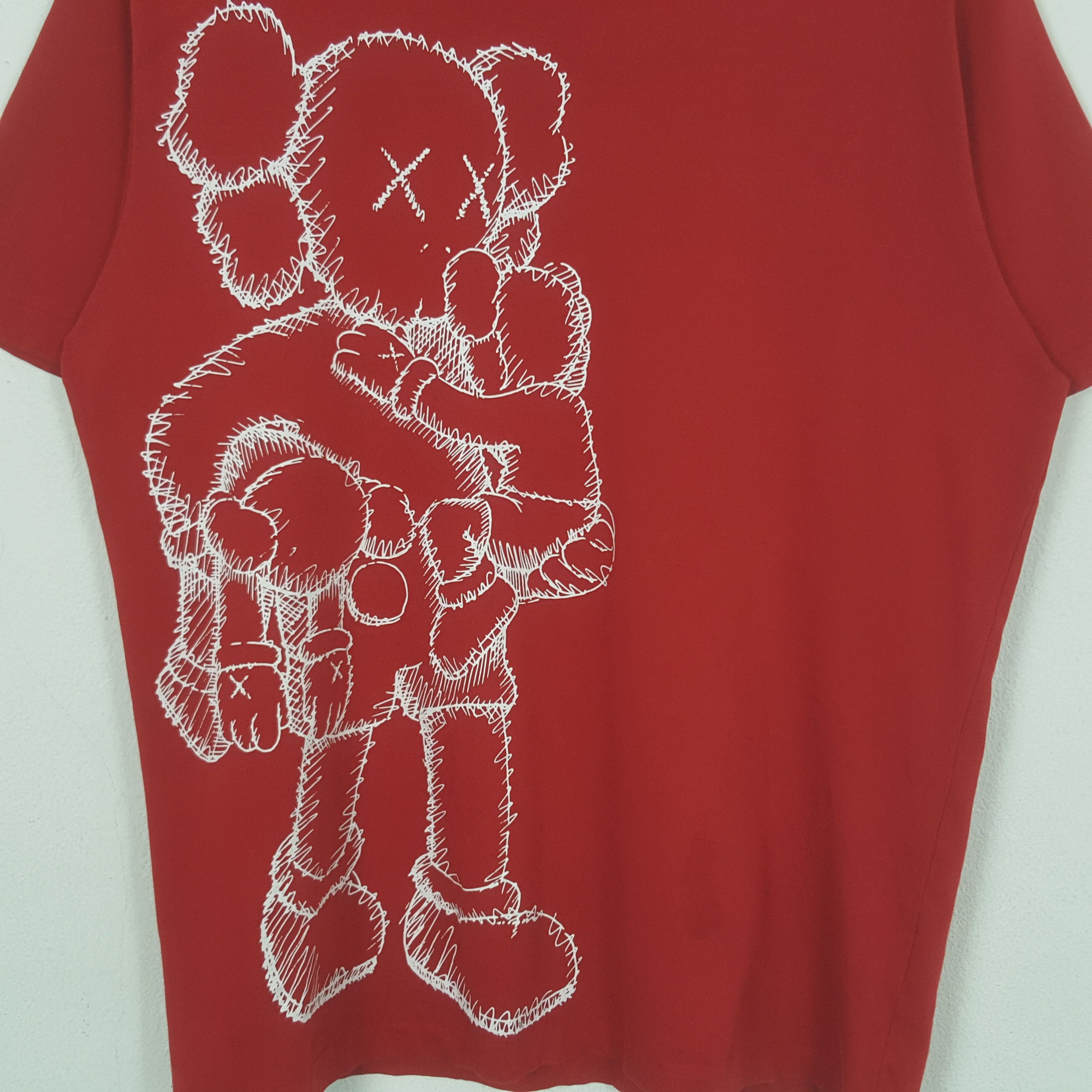 Kaws Vintage Kaws Big Logo Japanese Brand Tshirt RR29 Size US L / EU 52-54 / 3 - 2 Thumbnail